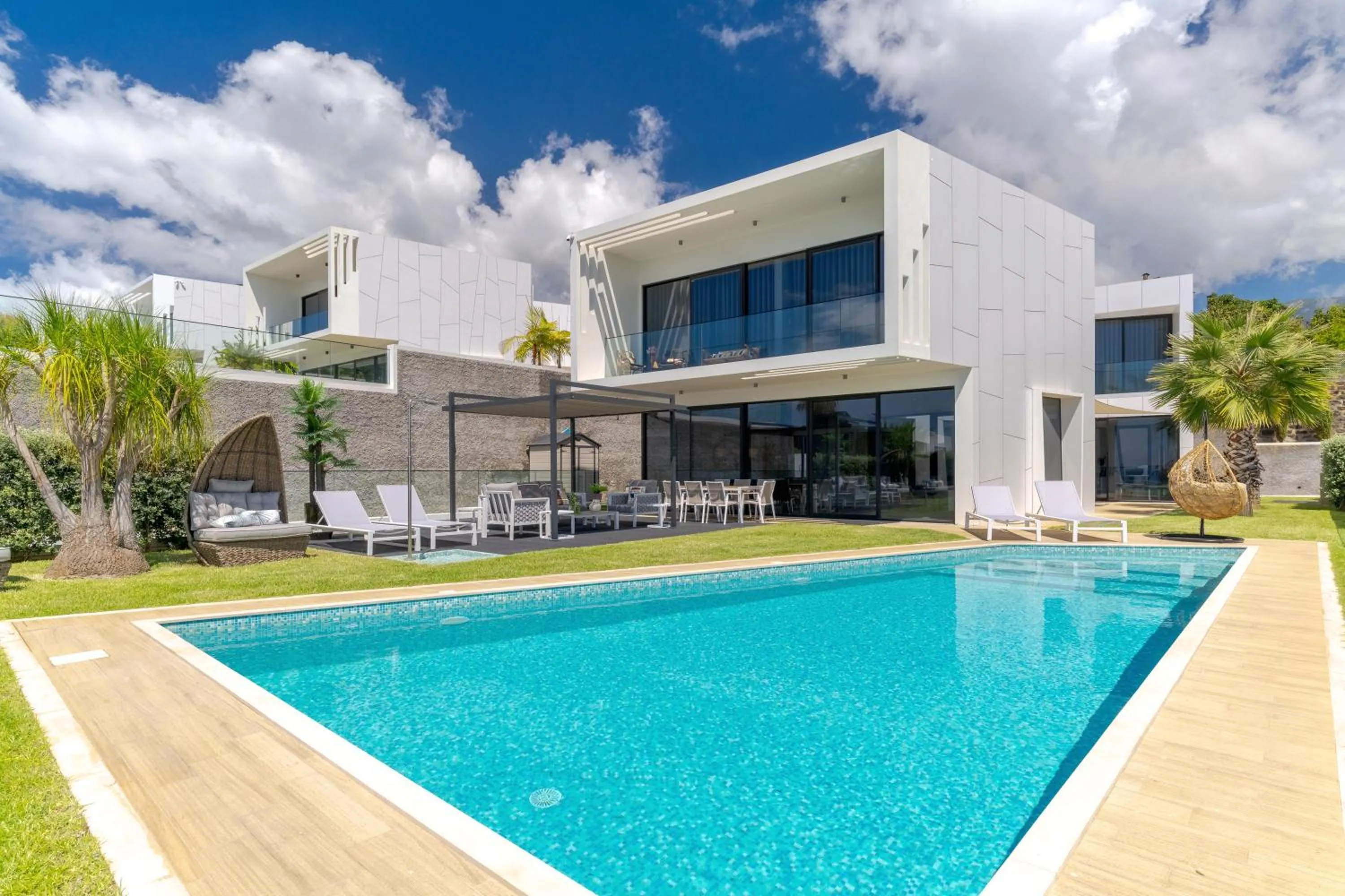 Pool view in Luxury Diamond House by Holiday Rental Madeira
