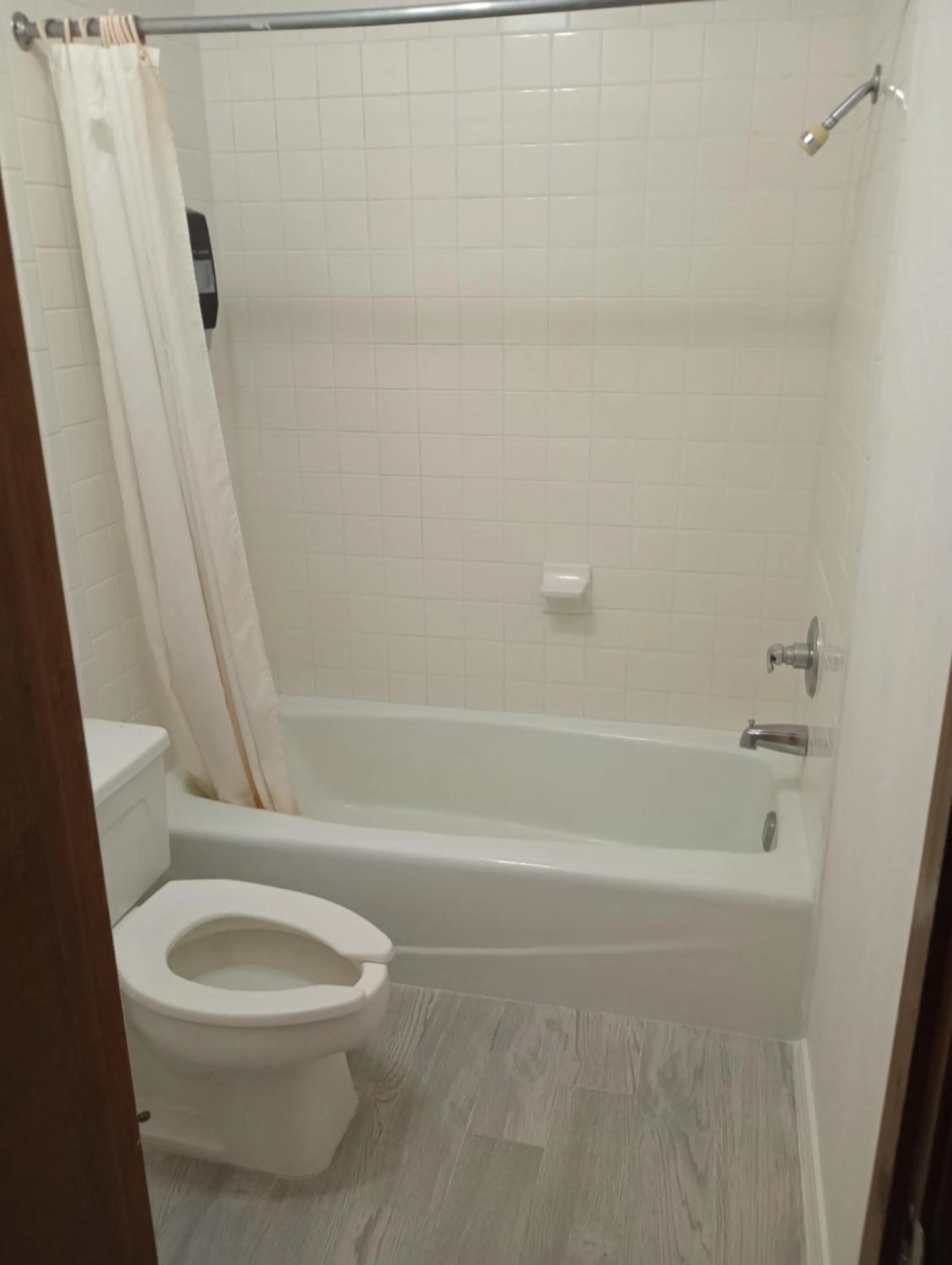 Bathroom in Heritage Inn