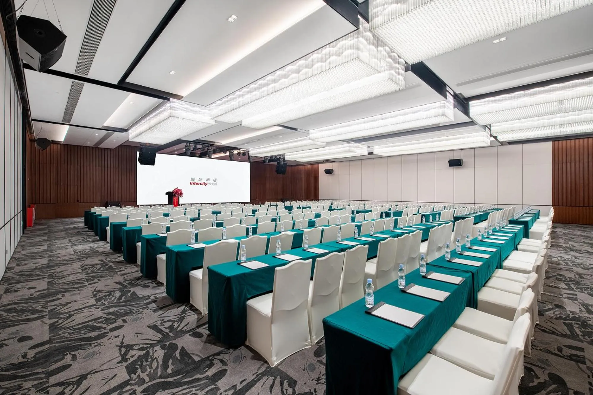 Meeting/conference room in Intercity Hotel Guangzhou East Railway Station - Free Shuttle Bus During Canton Fair Period