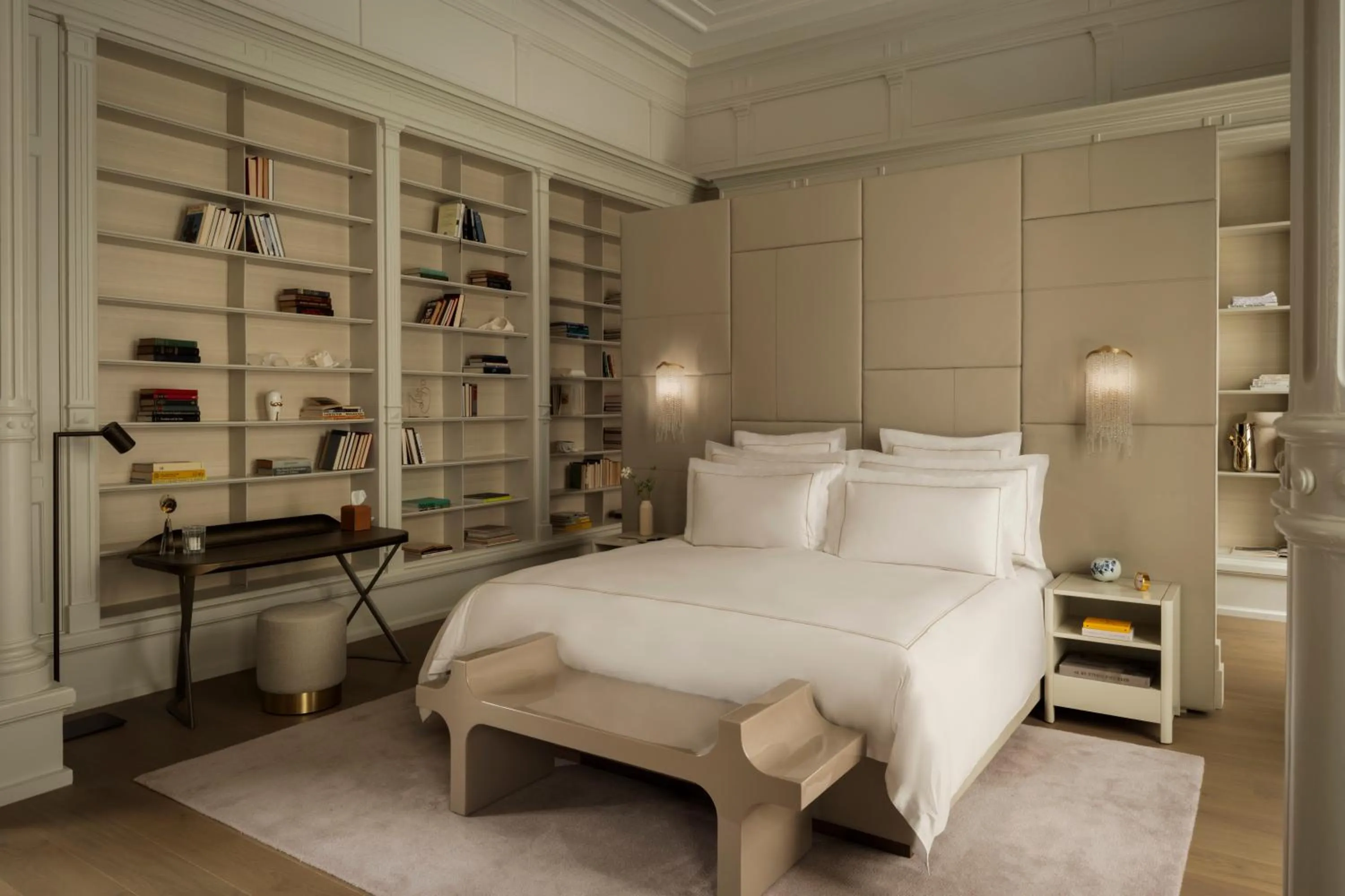 Bedroom, Bed in Rosewood Amsterdam