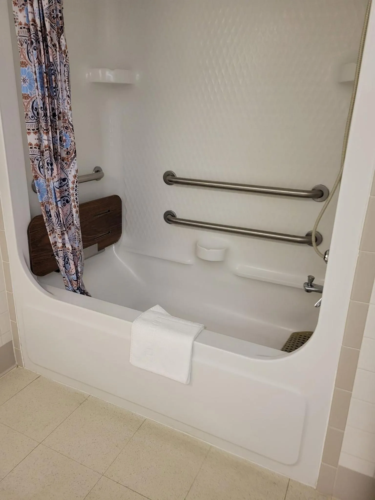 Queen Room with Two Queen Beds in Roaring River State Park