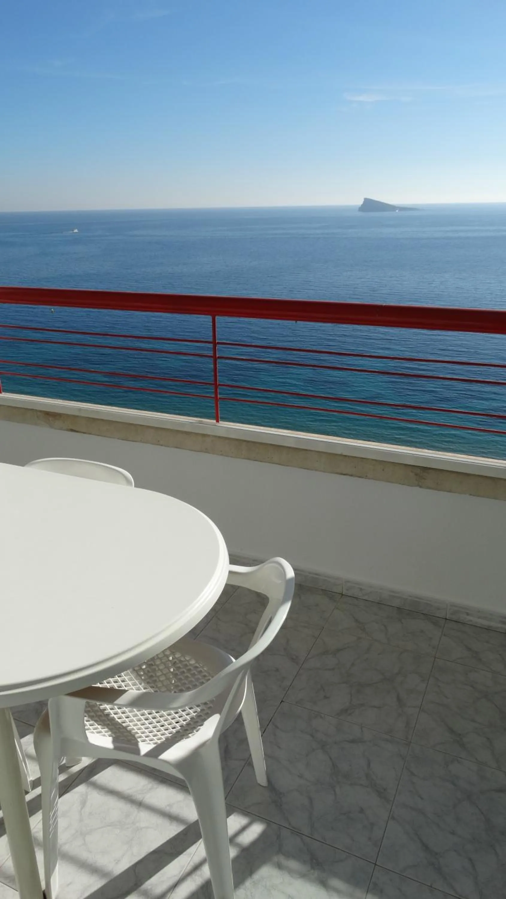 Spring in Apartamentos Beni-Beach