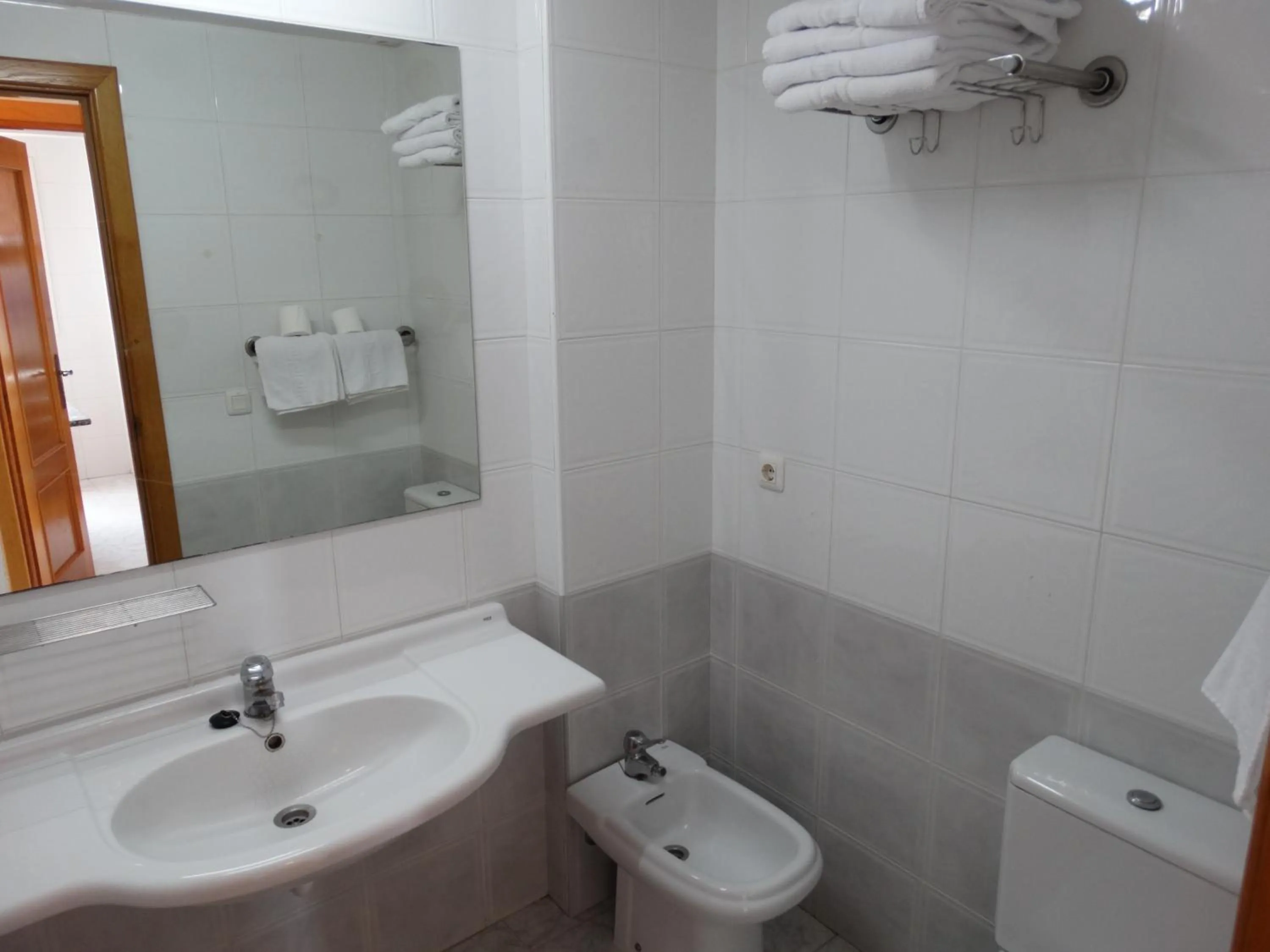 Toilet in Apartamentos Beni-Beach