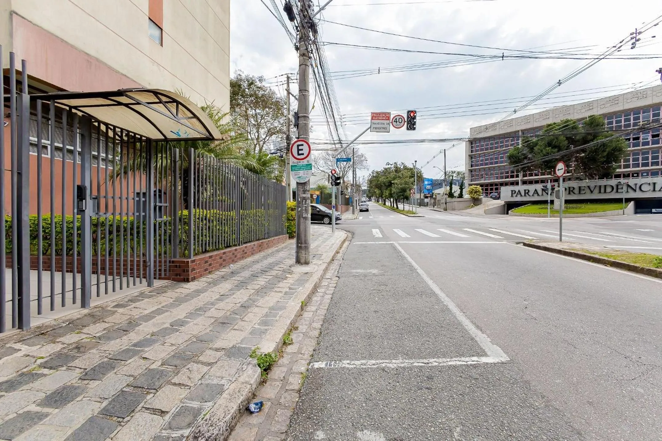 Ed. Viana do Castelo | Largo da Ordem e Shopping Mueller | Gonzaga Stays