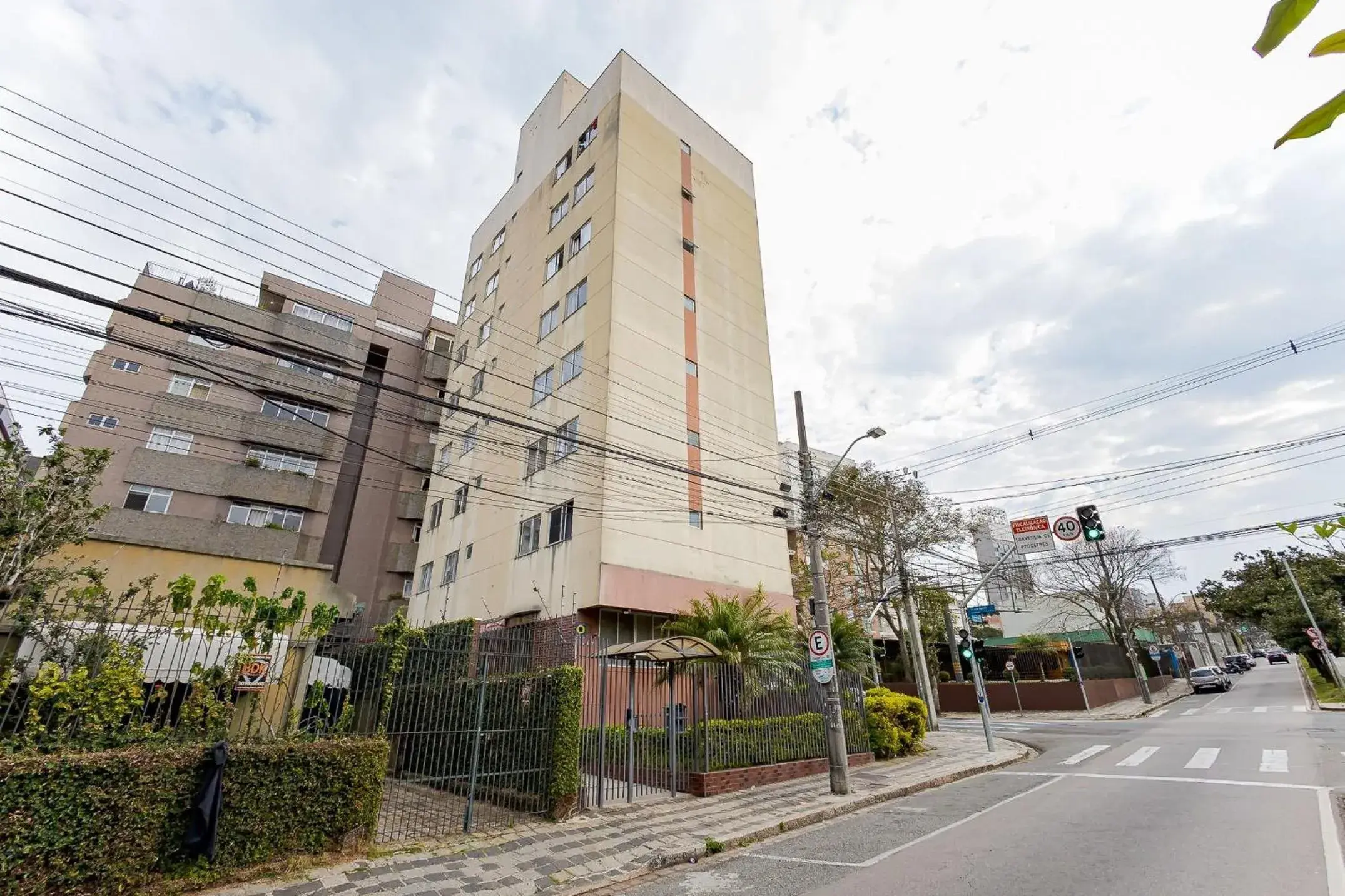 Ed. Viana do Castelo | Largo da Ordem e Shopping Mueller | Gonzaga Stays Ed. Viana do Castelo | Largo da Ordem e Shopping Mueller | Gonzaga Stays