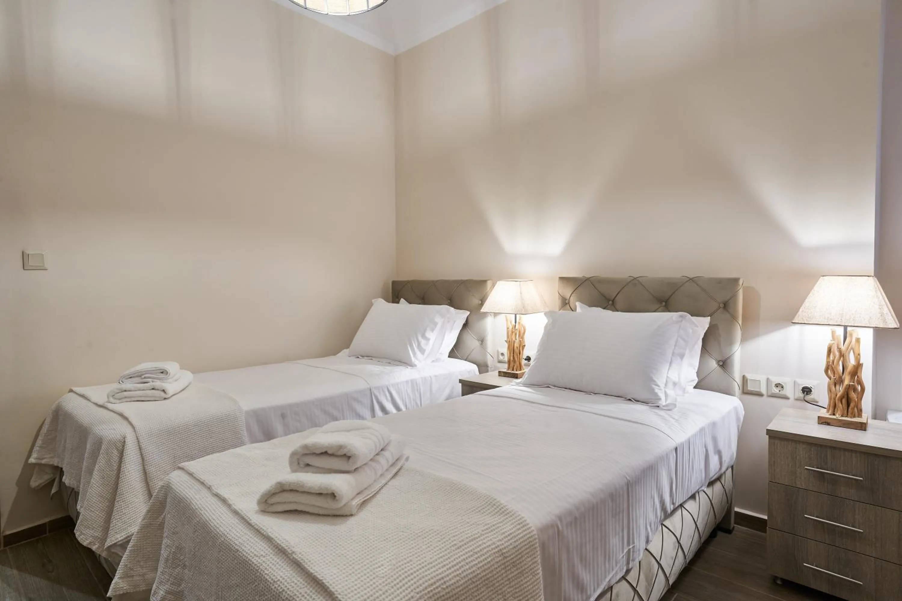 Photo of the whole room, Bed in Porto Santo
