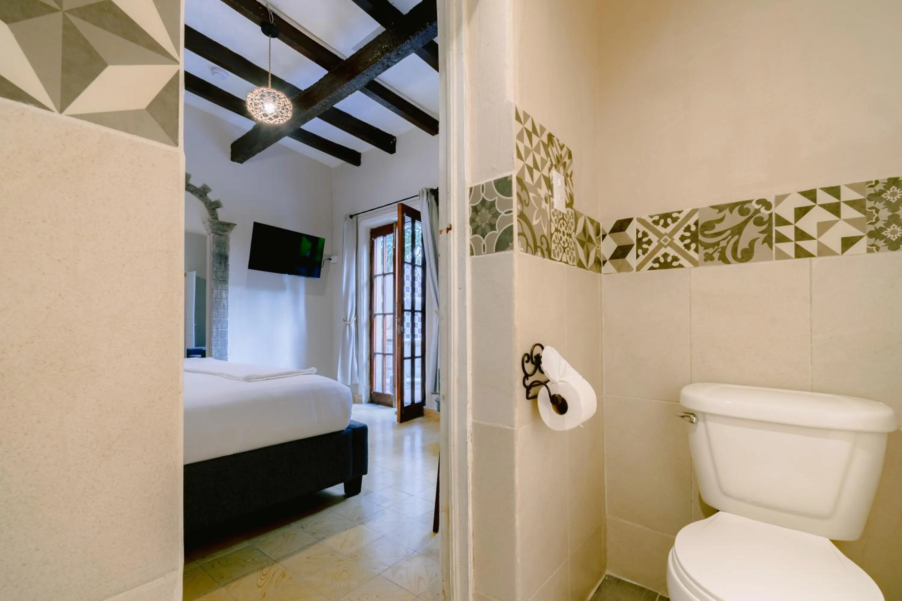 Bathroom, Bed in Te Amo Hotel Boutique