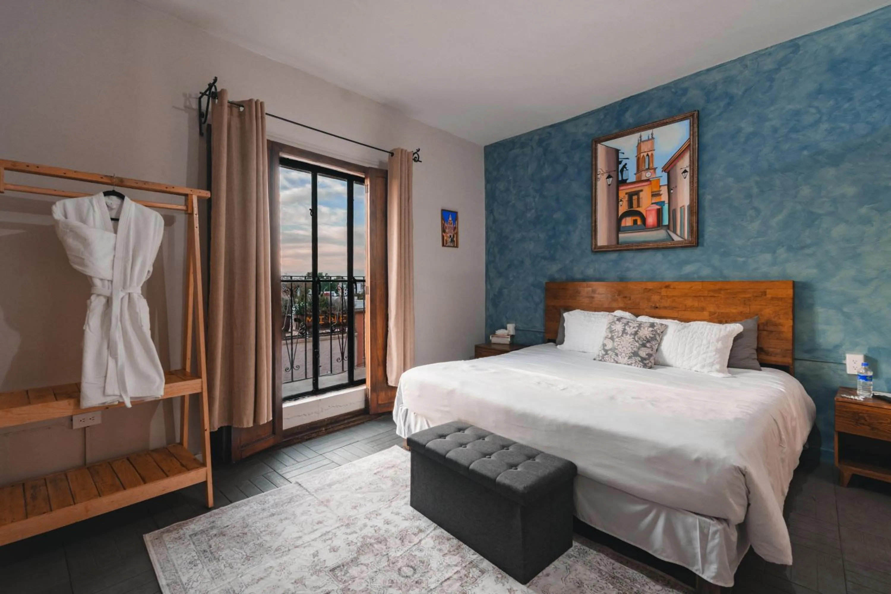 Photo of the whole room, Bed in Te Amo Hotel Boutique