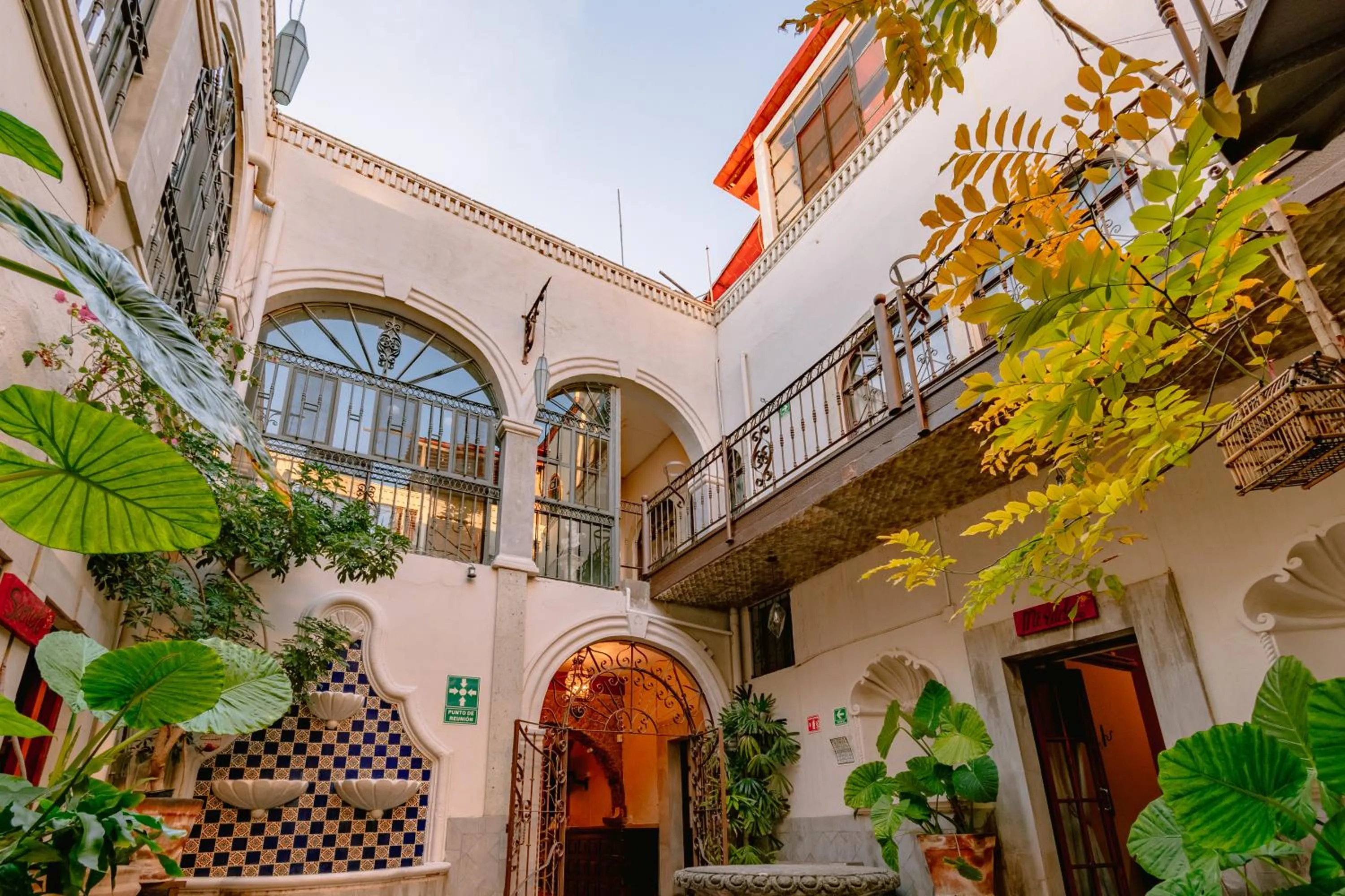 Property building in Te Amo Hotel Boutique