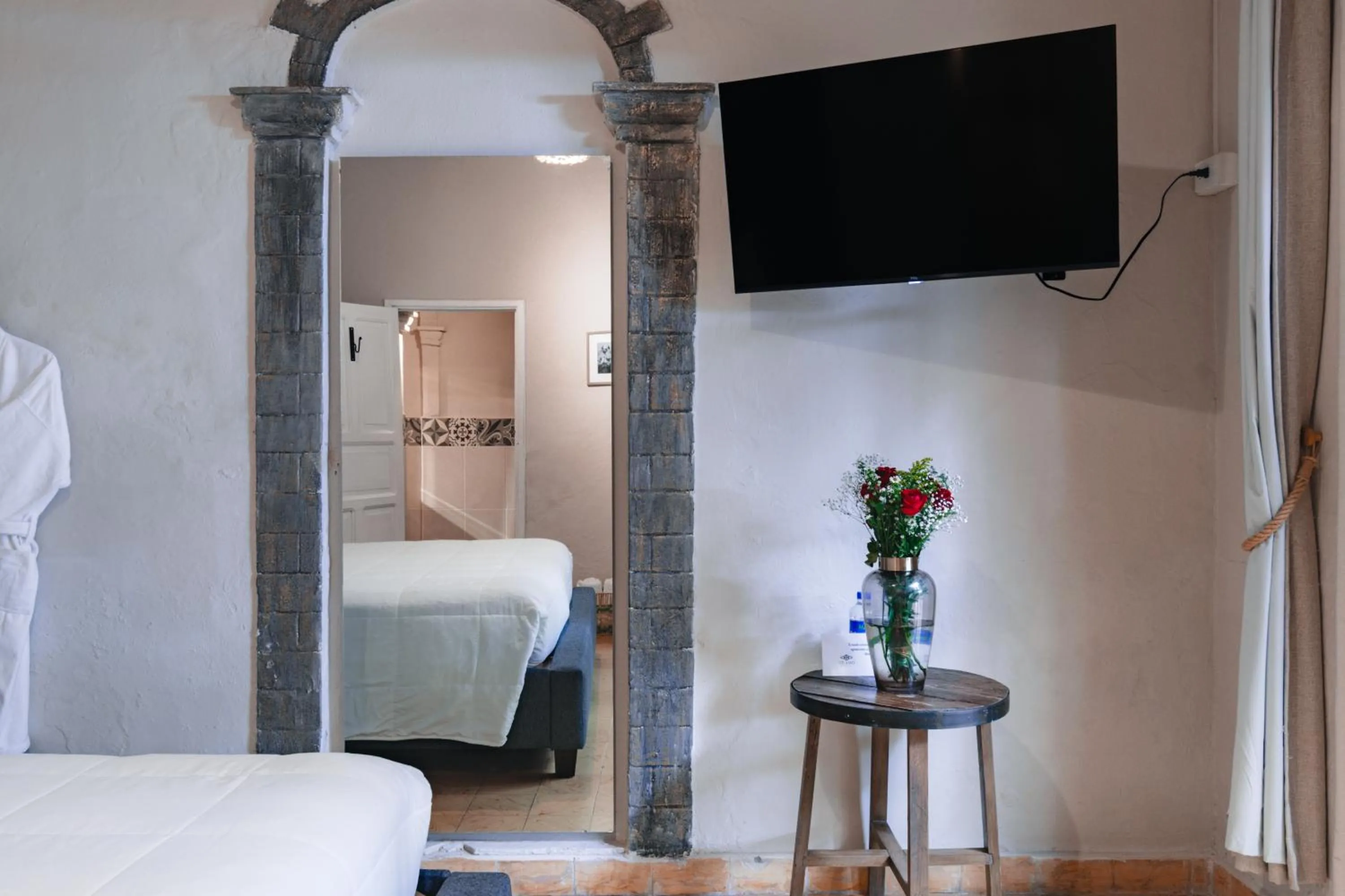 Photo of the whole room, Bed in Te Amo Hotel Boutique