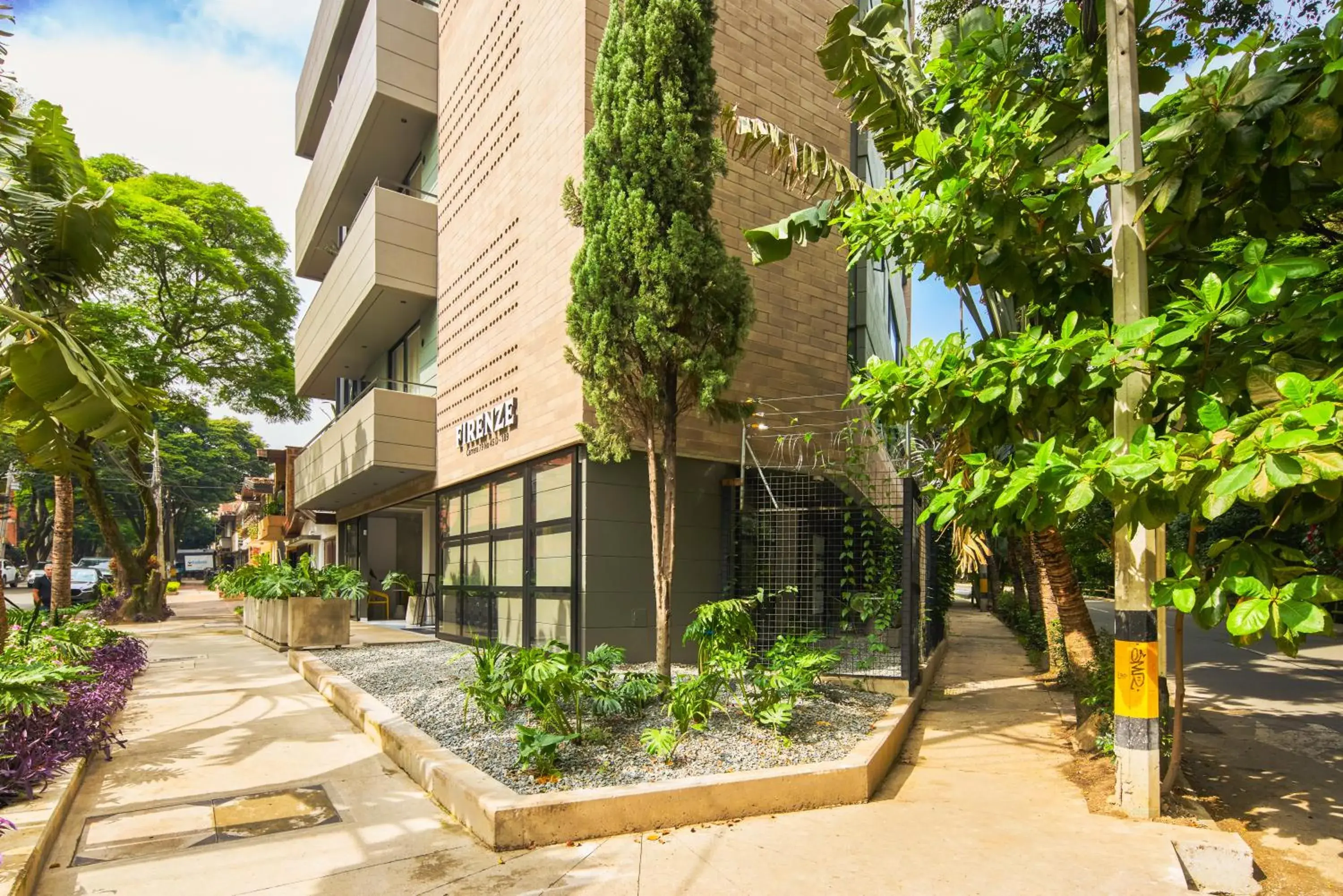 Property building in Firenze Lofts Property building in Firenze Lofts