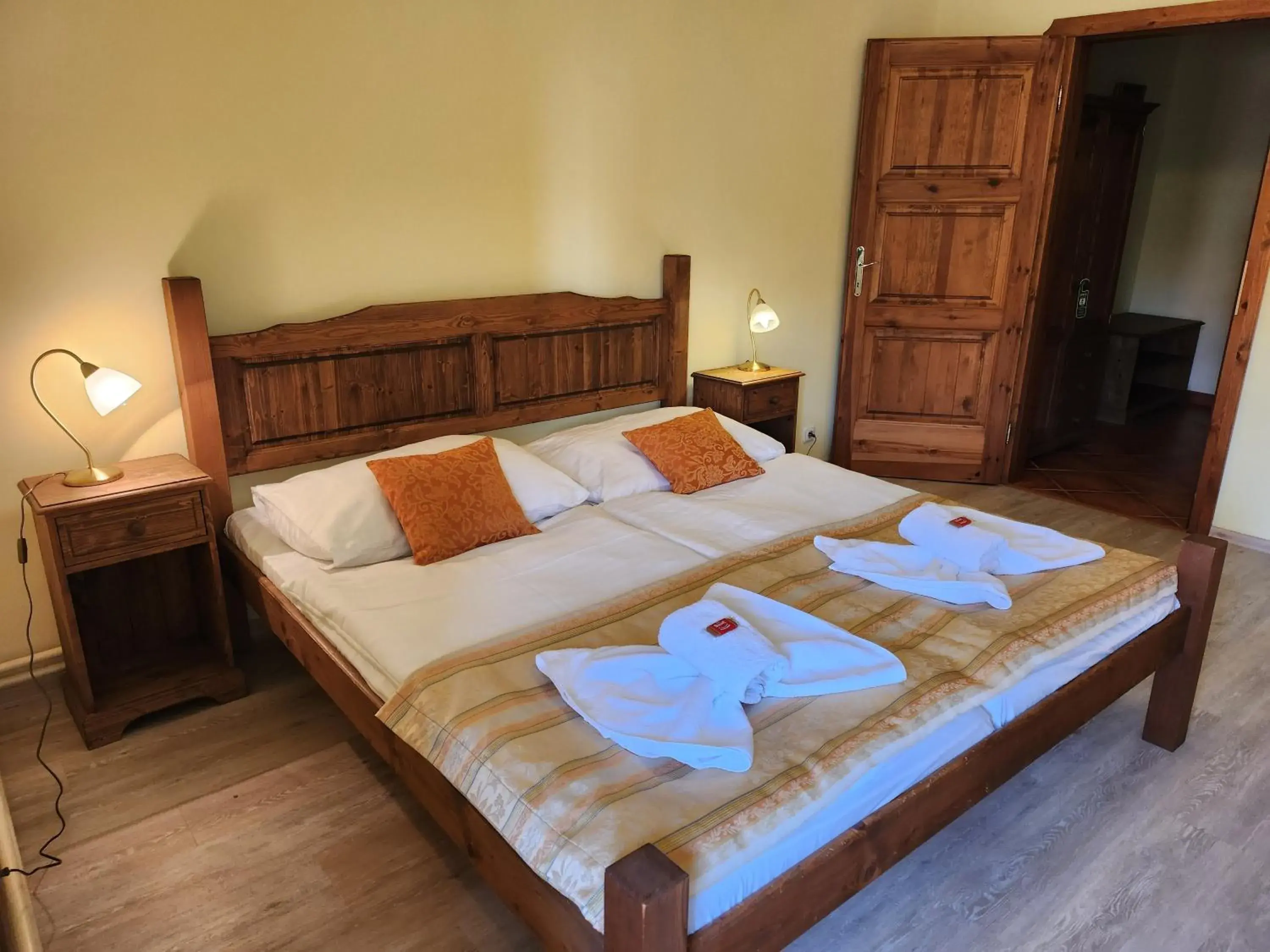 Standard Double Room in Hotel Opat Standard Double Room in Hotel Opat