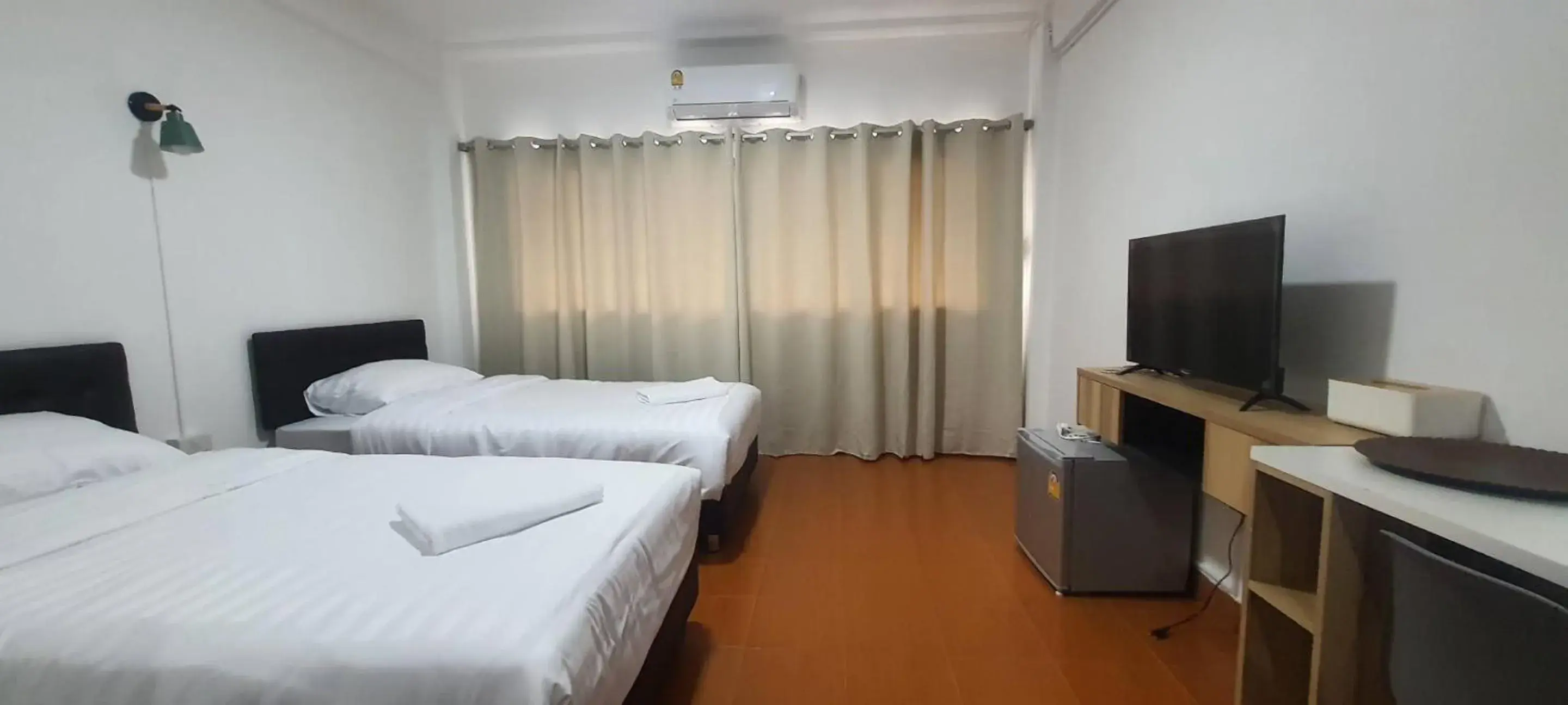 Superior Double or Twin Room in Ratanasiri Hotel Superior Double or Twin Room in Ratanasiri Hotel