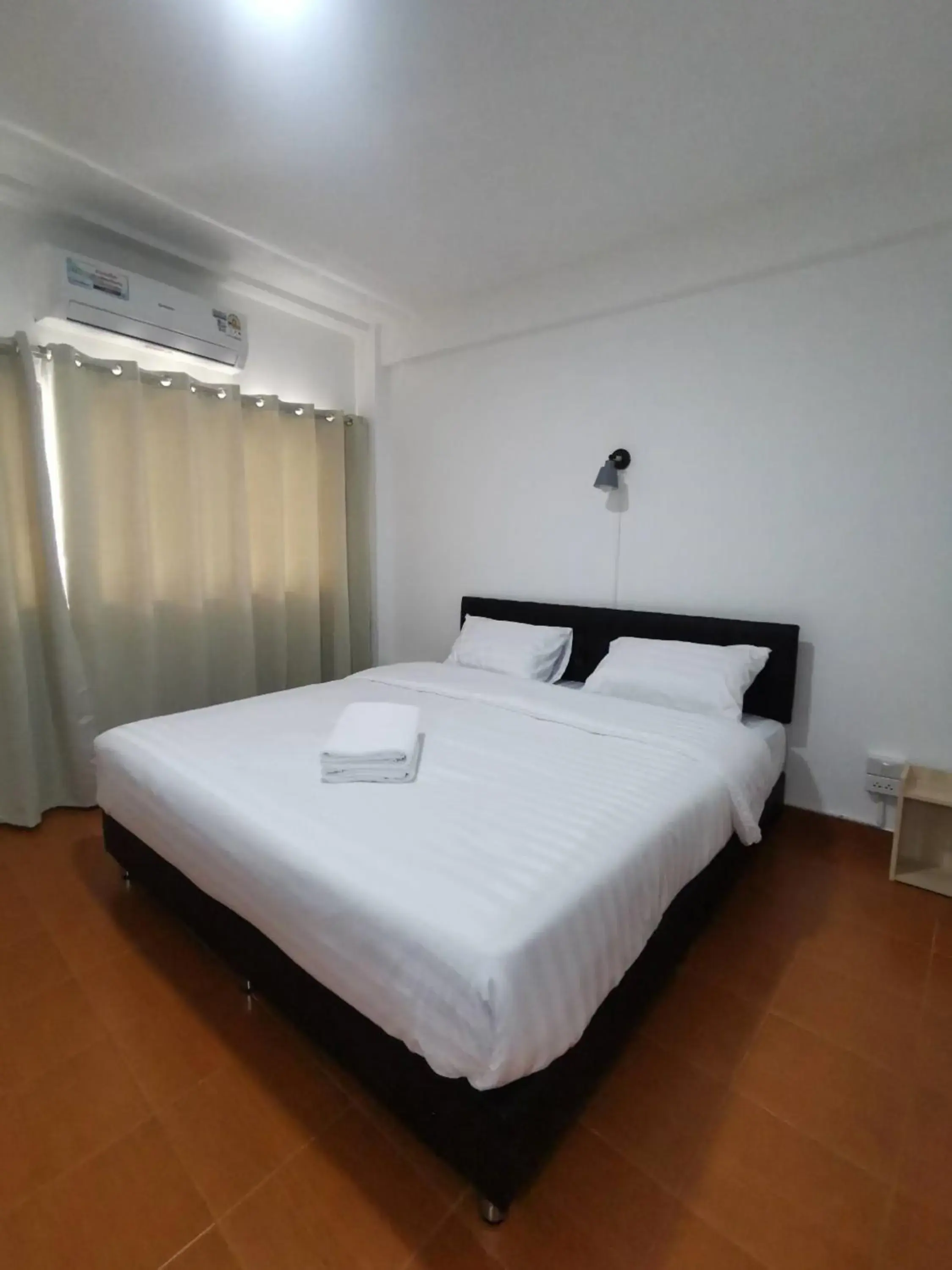 Bed in Ratanasiri Hotel Bed in Ratanasiri Hotel