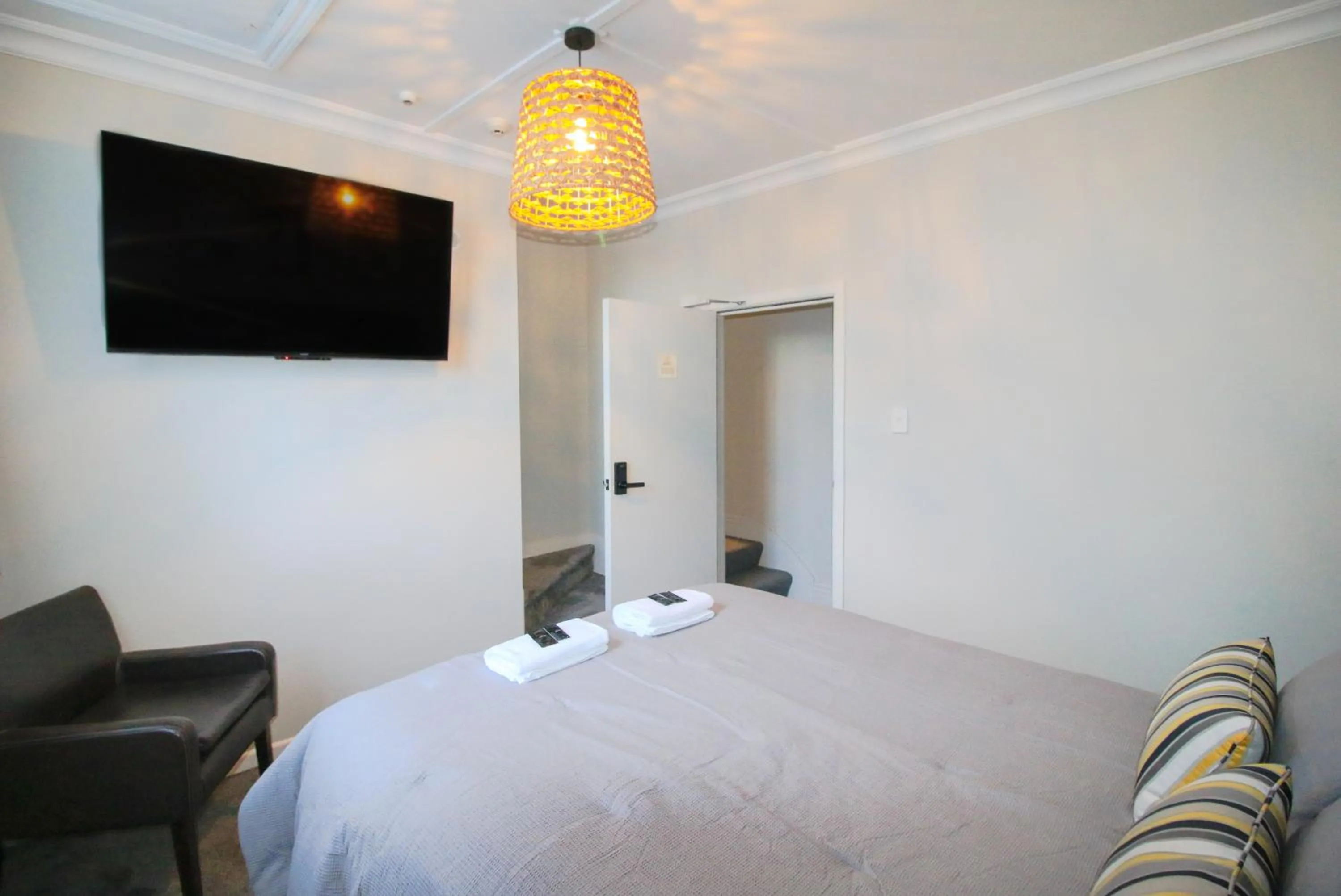 Bed in Whitehouse Hotel
