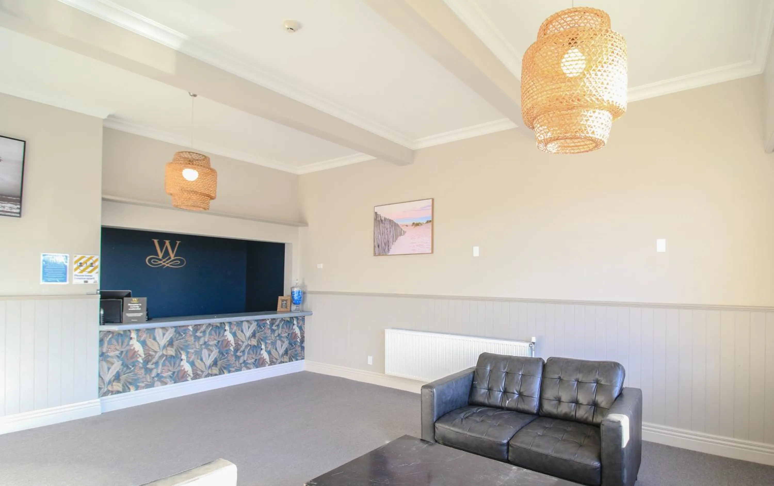 Lobby or reception in Whitehouse Hotel