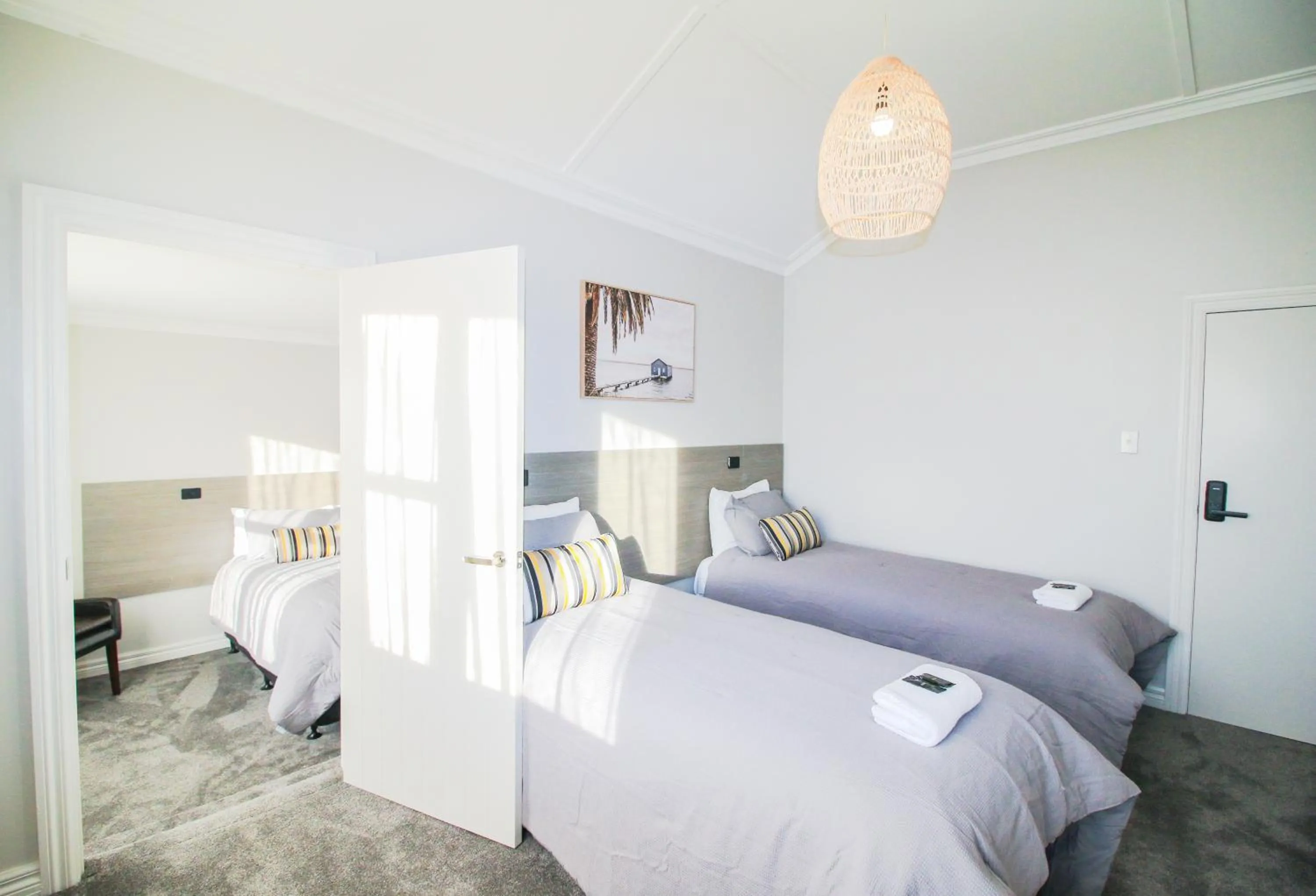 Bed in Whitehouse Hotel