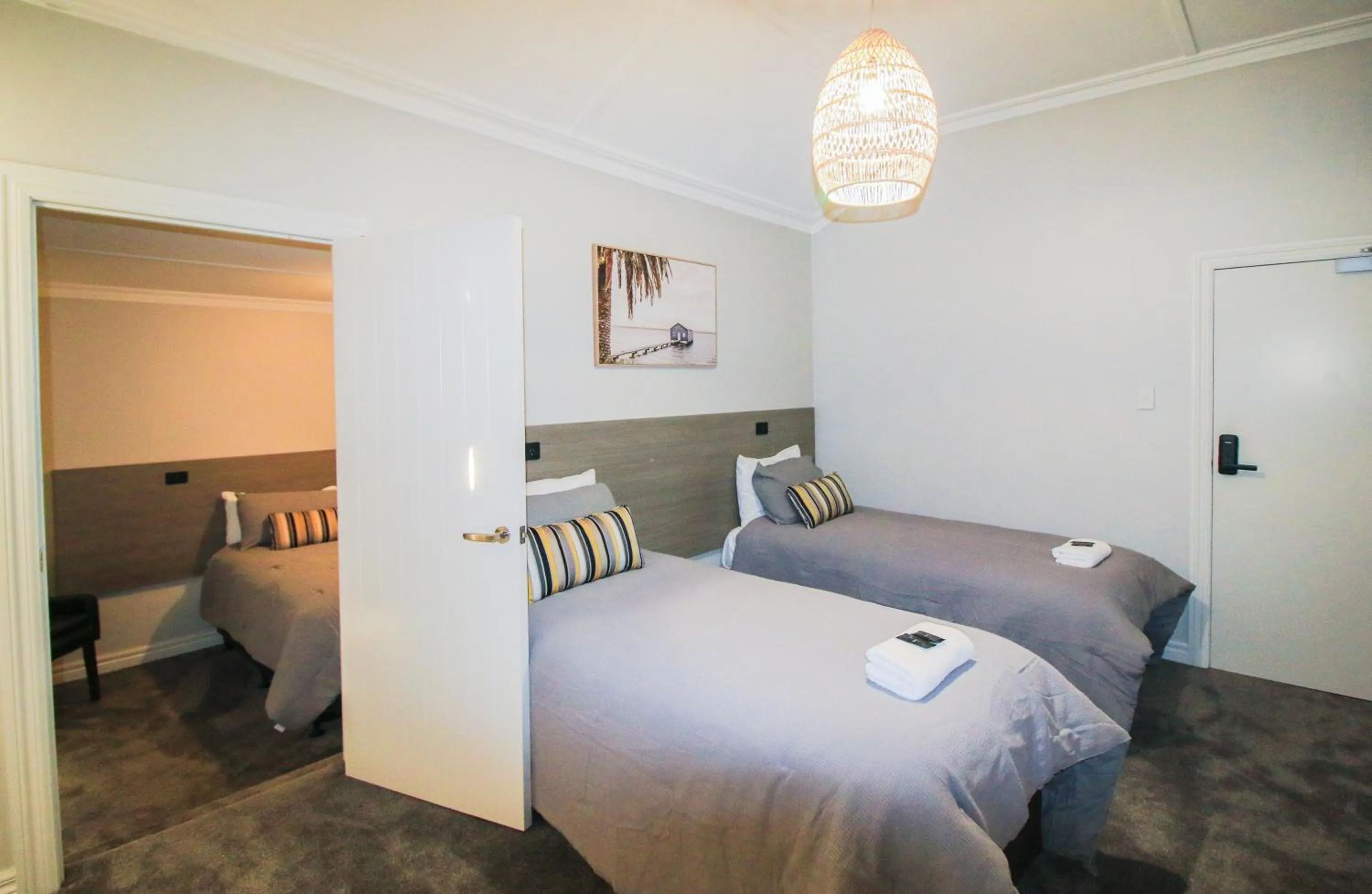 Bed in Whitehouse Hotel
