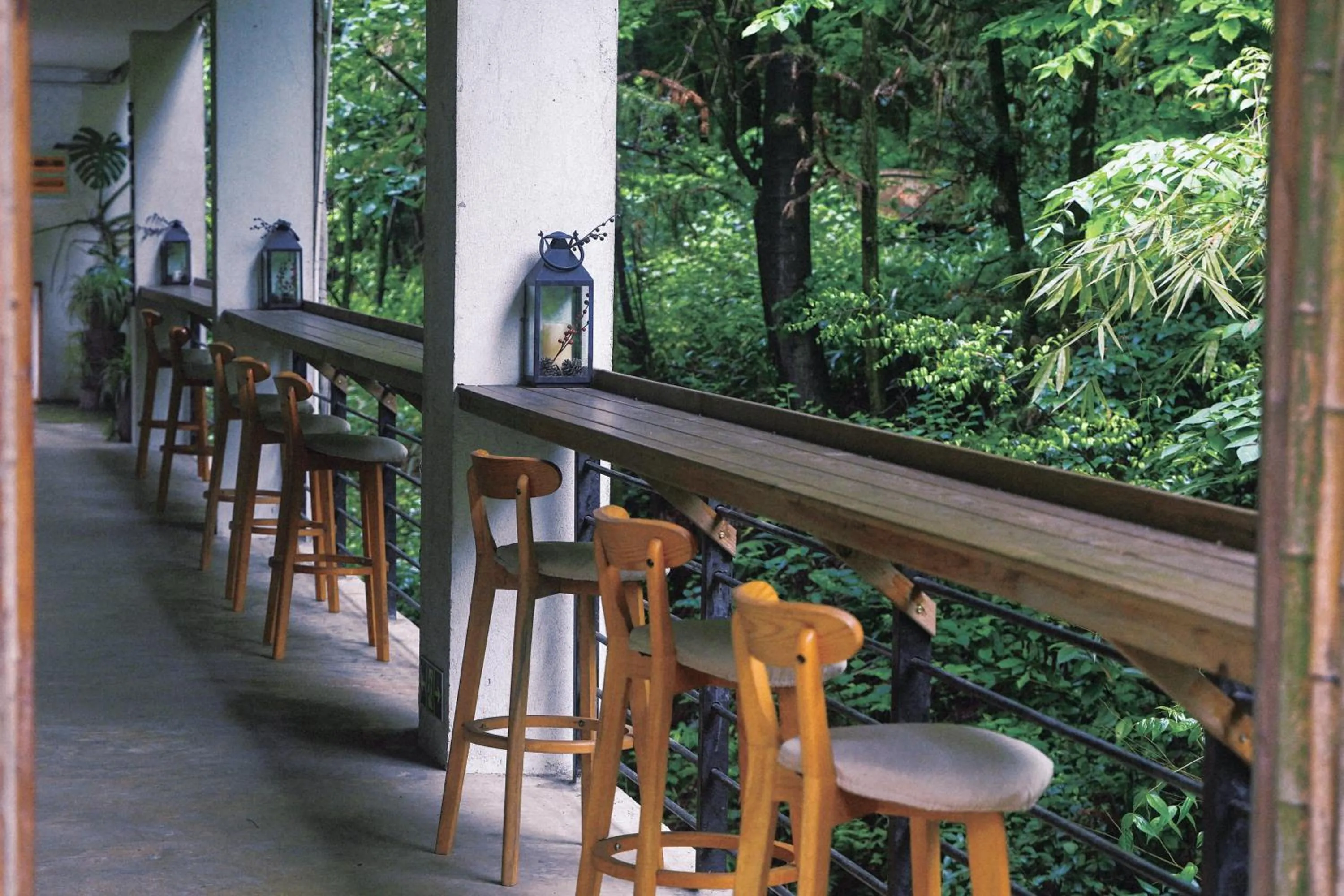 Property building in Hide and see