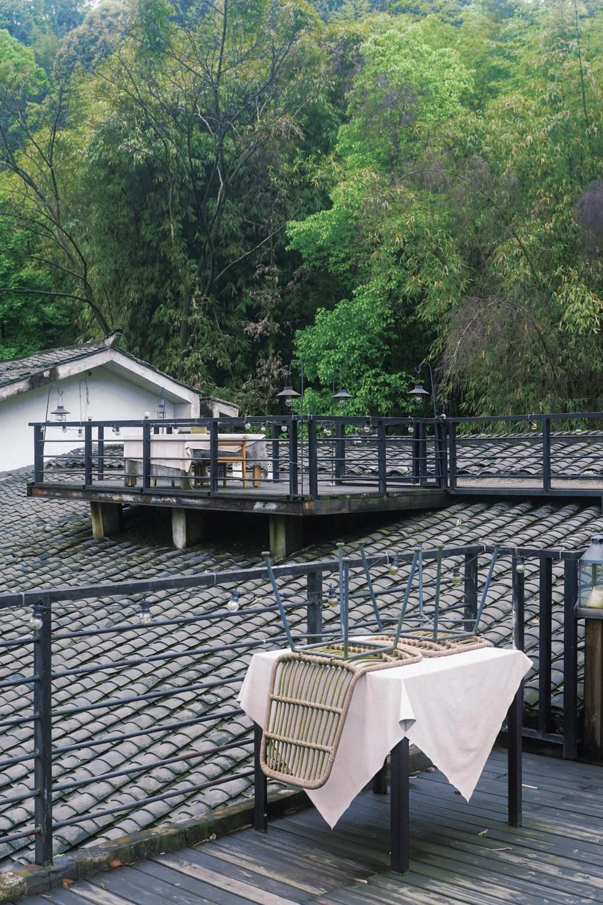 Property building in Hide and see