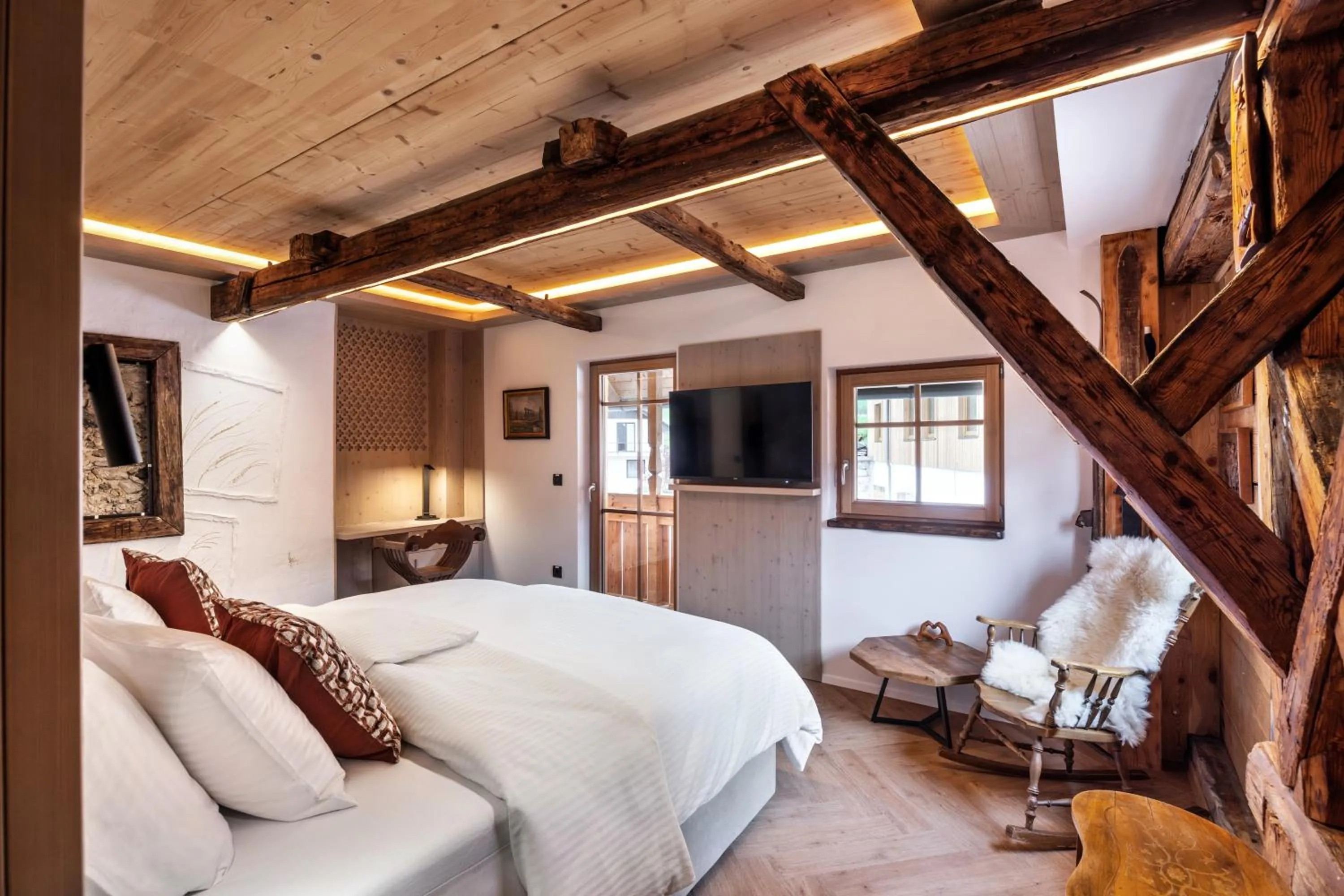 TV and multimedia, Bed in Hotel Julian Alps