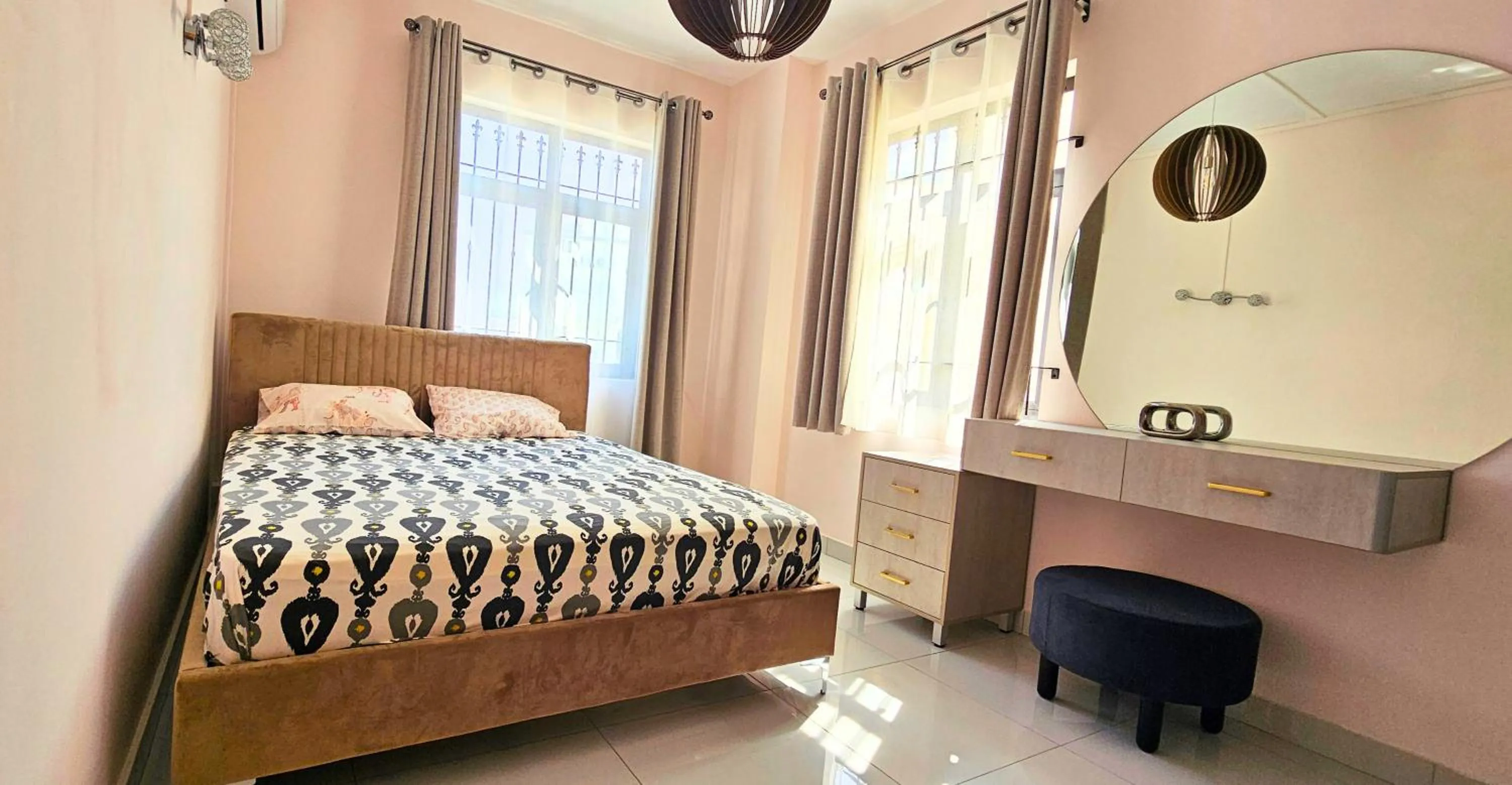 Bed in Zen Retreat with Stunning Sea Views and Sunsets