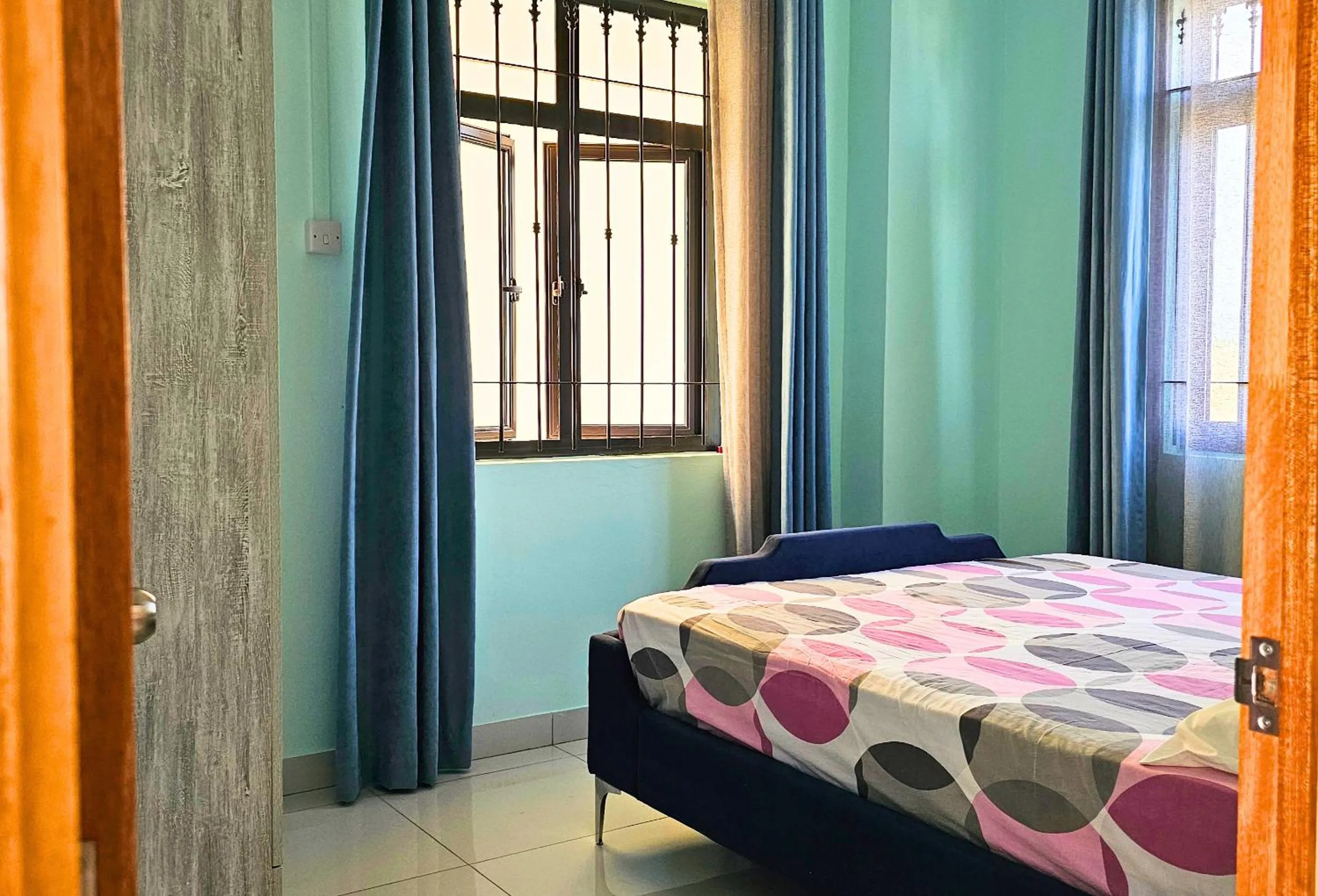 Bed in Zen Retreat with Stunning Sea Views and Sunsets