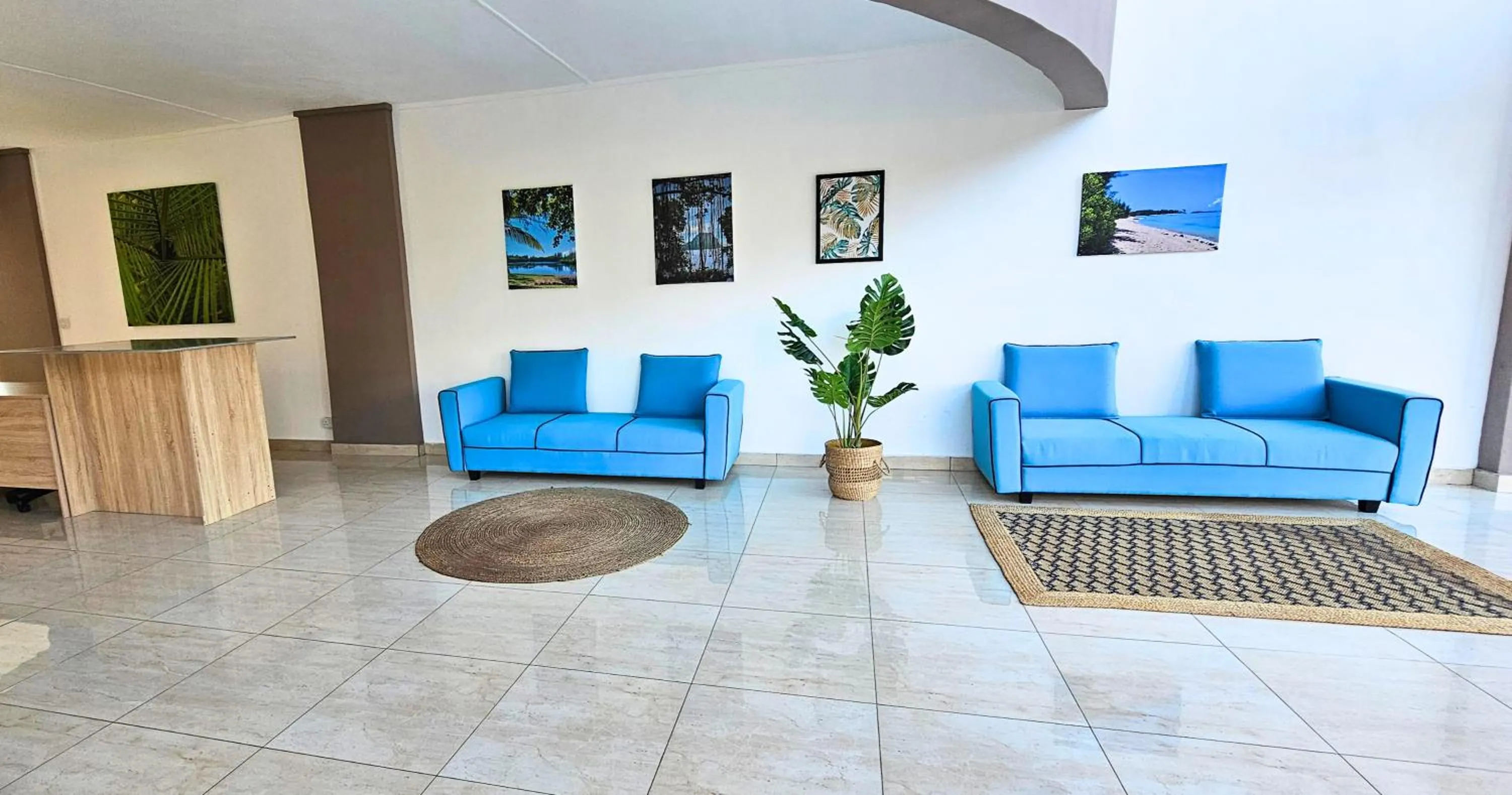 Lobby or reception in Zen Retreat with Stunning Sea Views and Sunsets
