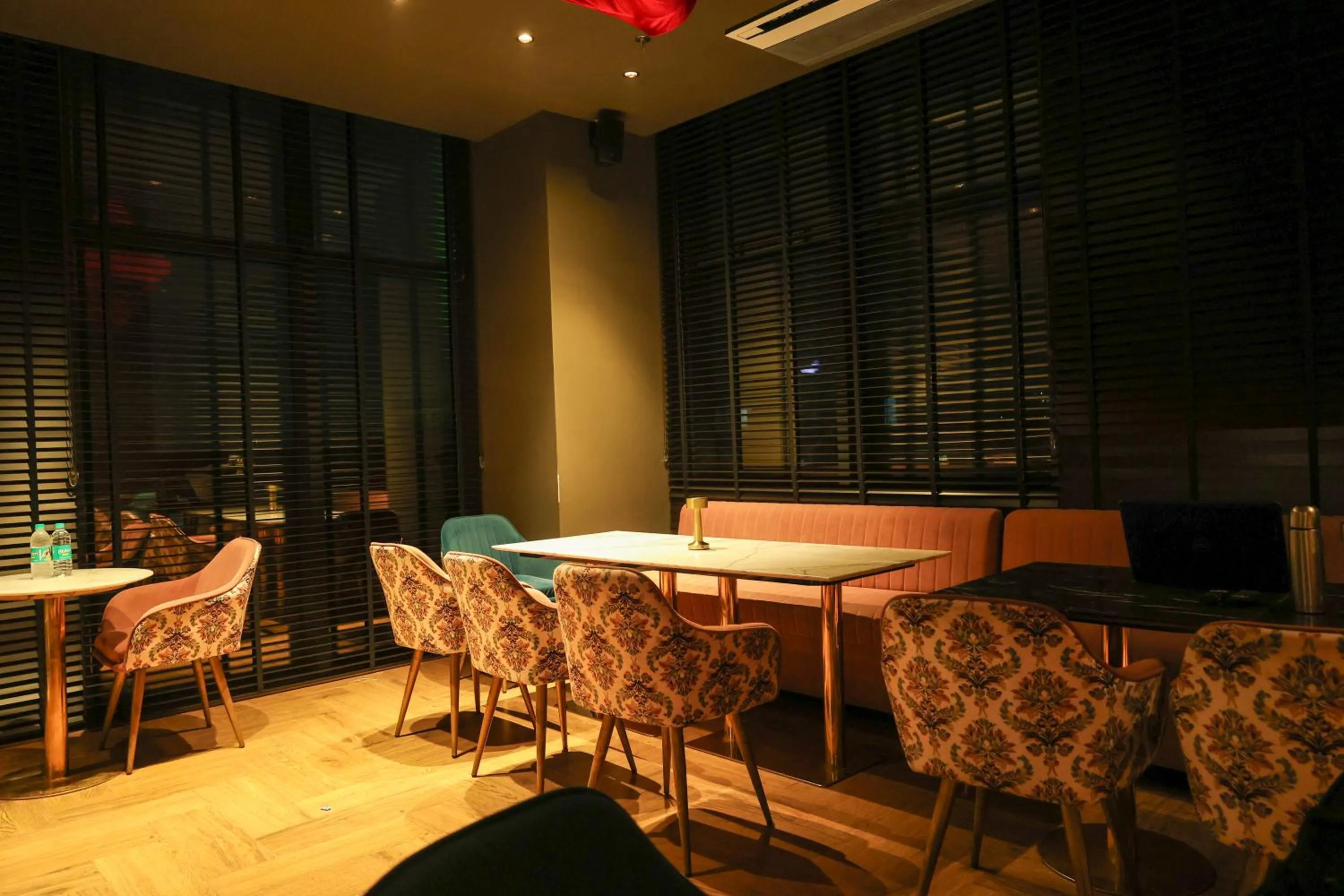 Restaurant/places to eat in Aquila Grand Suites - Noida Sector 136