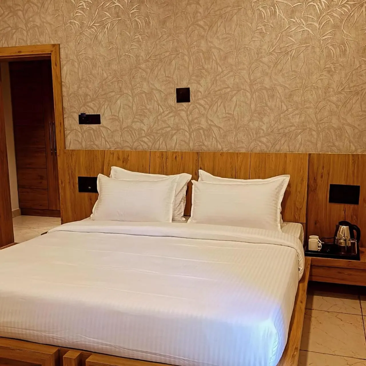 Bedroom, Bed in Le Casa Lion Resort A Premium Resort In Sasan Gir