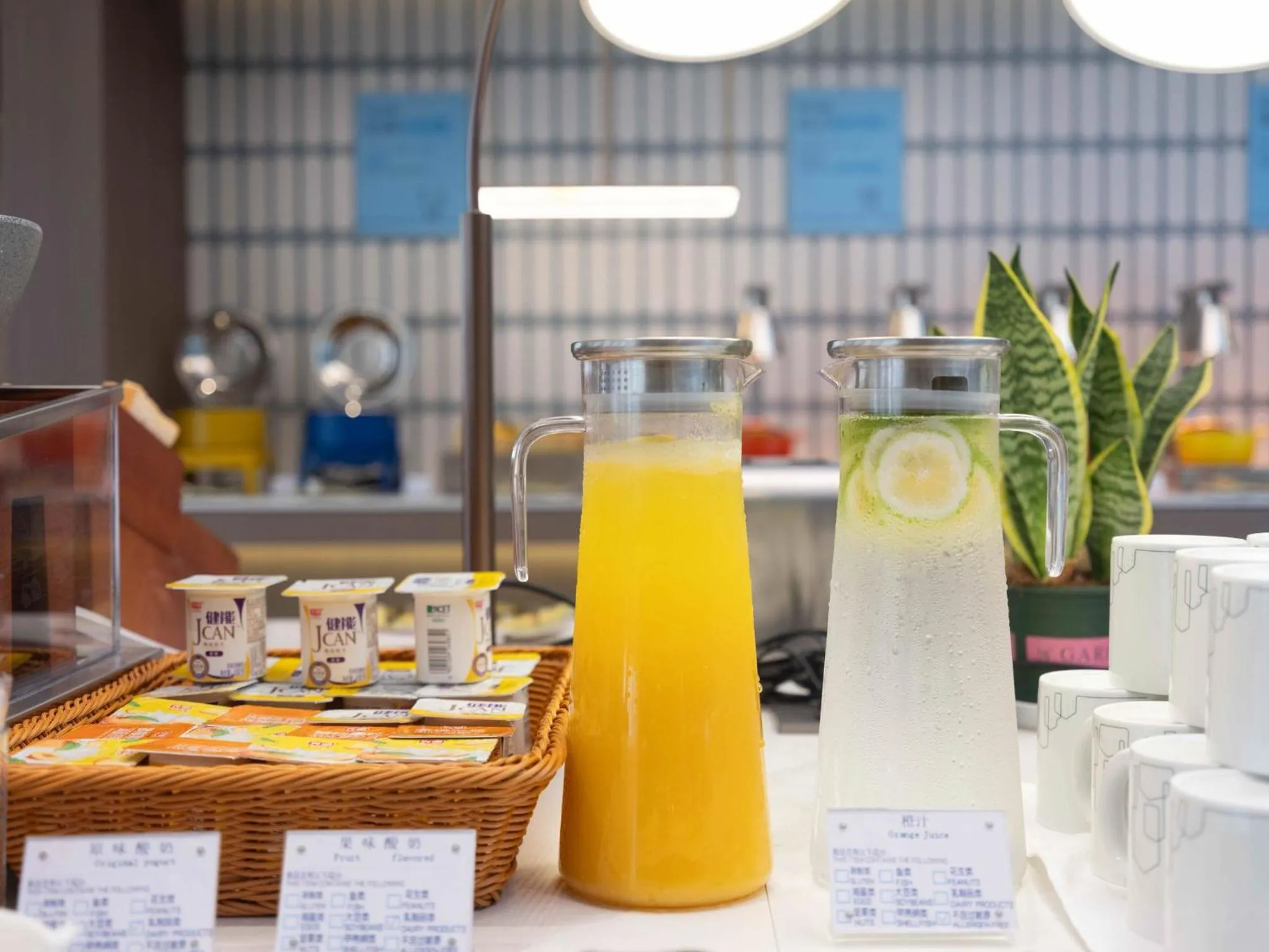 Restaurant/places to eat in Holiday Inn Express Hai'an Railway Station by IHG