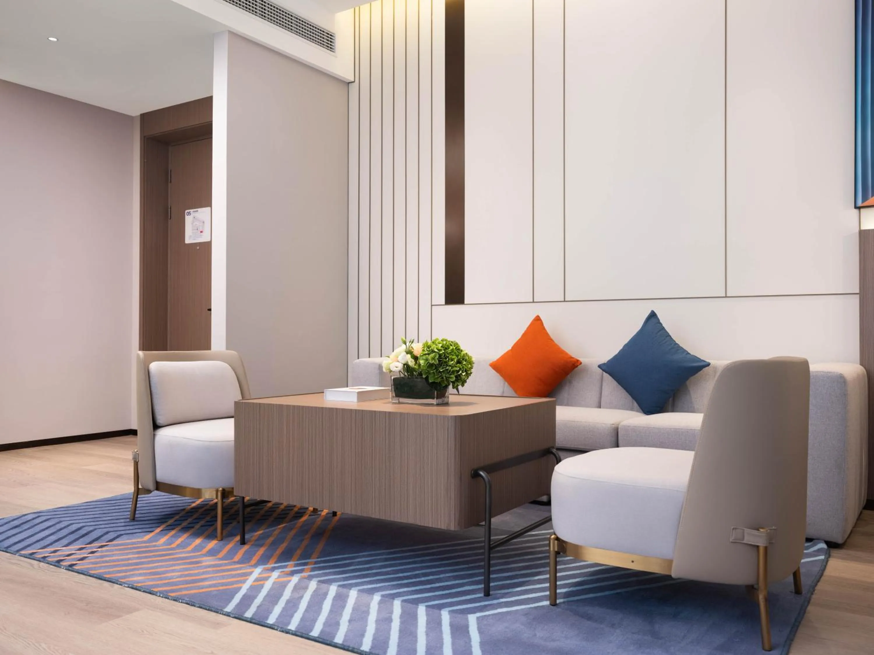 Living room in Holiday Inn Express Hai'an Railway Station by IHG