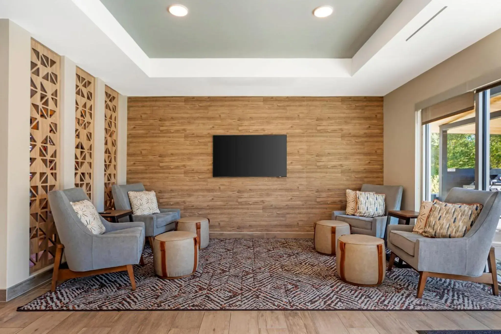 Property building in Candlewood Suites Lawrenceville - Princeton by IHG Property building in Candlewood Suites Lawrenceville - Princeton by IHG