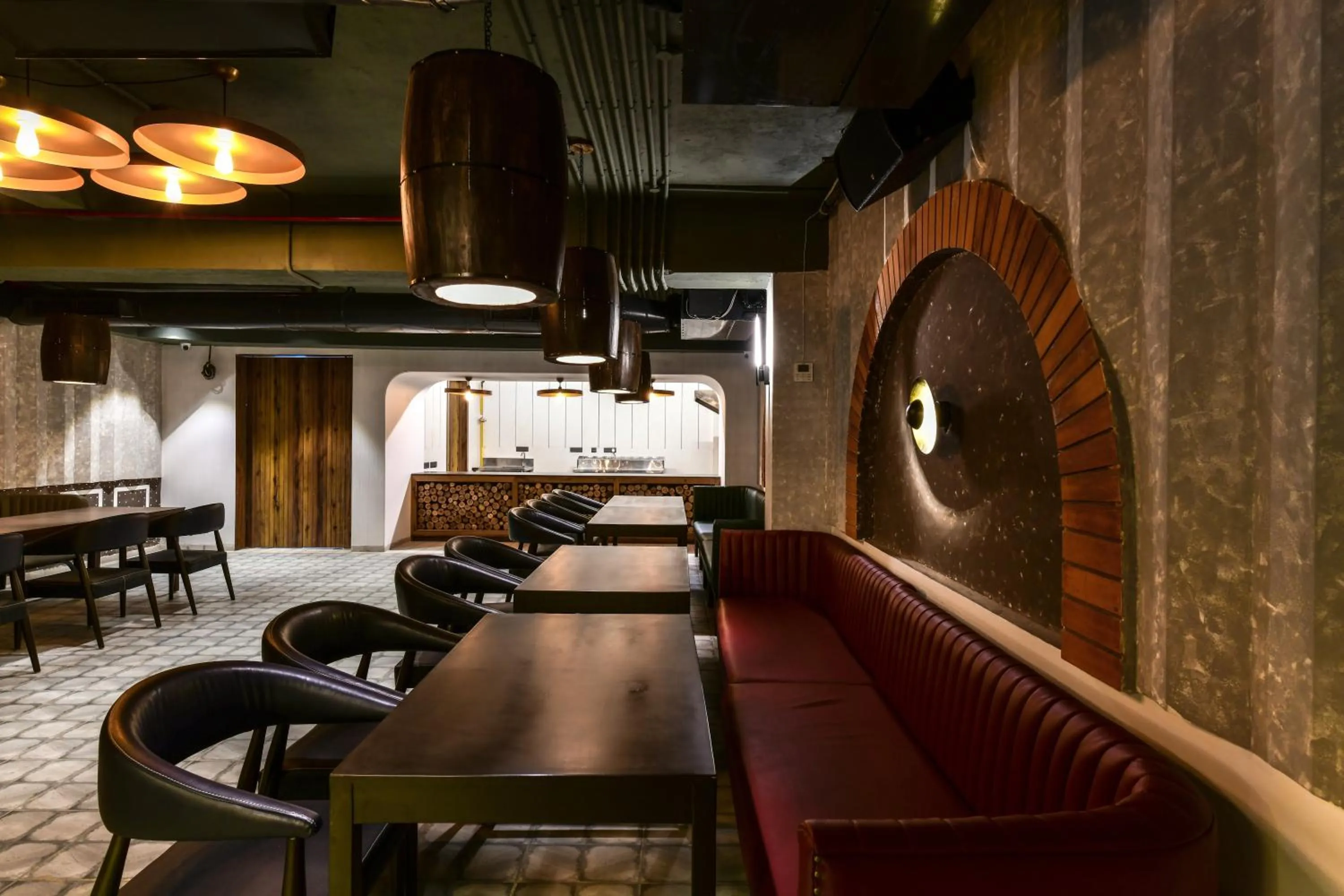 Lounge or bar in Regenta Inn Downton Raipur