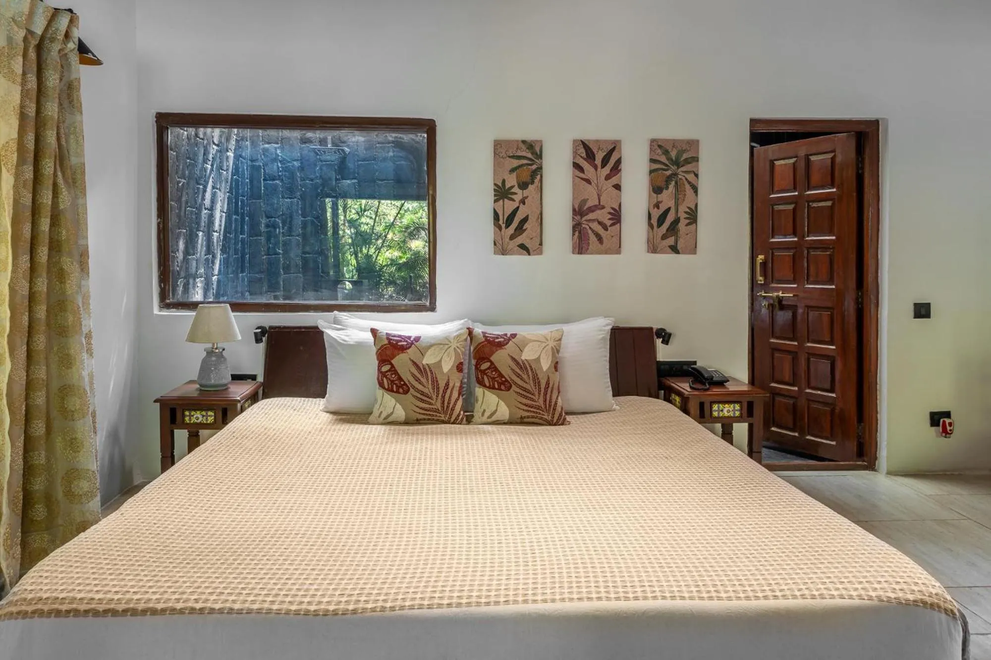 Bed in WilderNest Araanya by Vibescapes