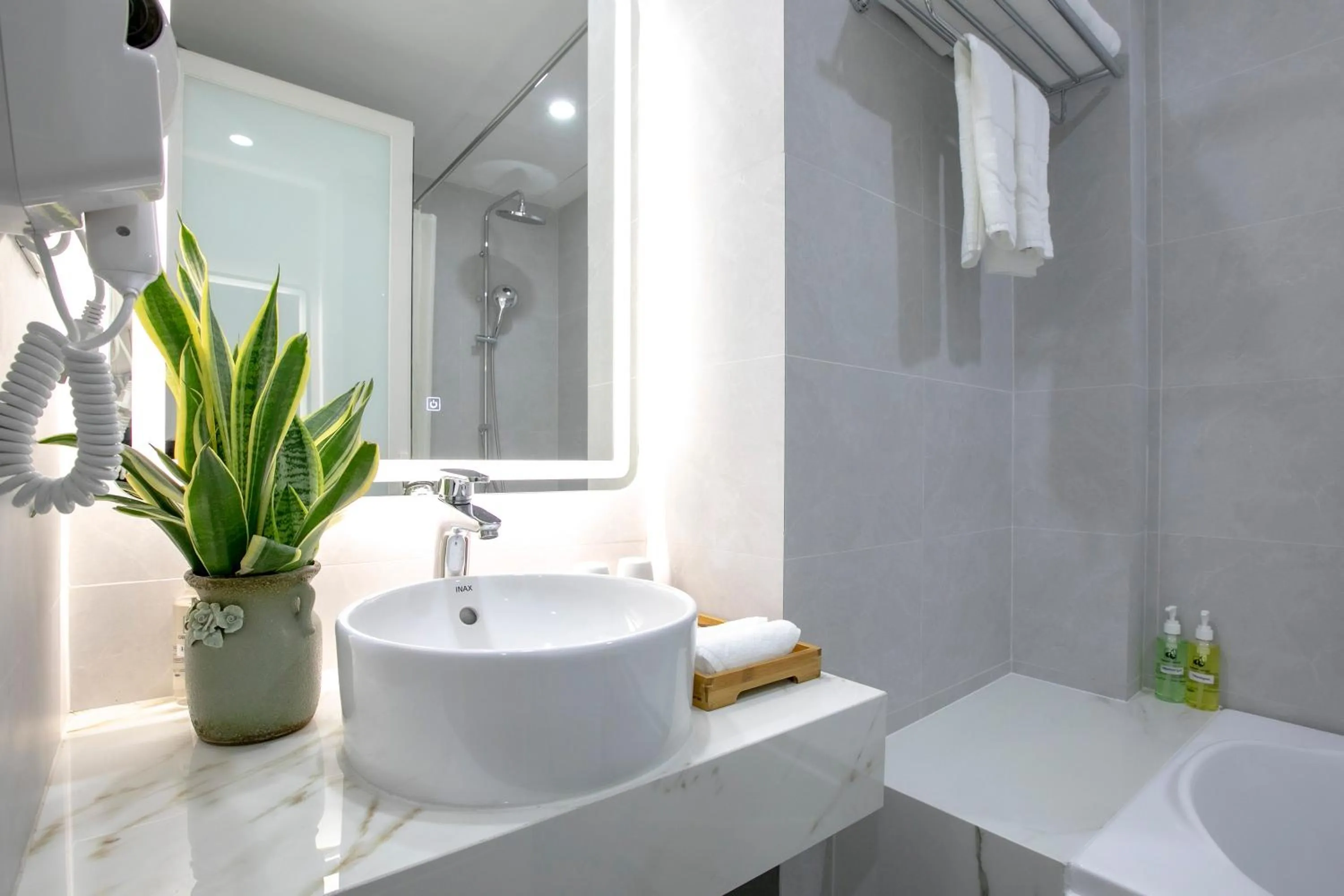 Reiwa Inn Apartment 80 Kim Ma Thuong