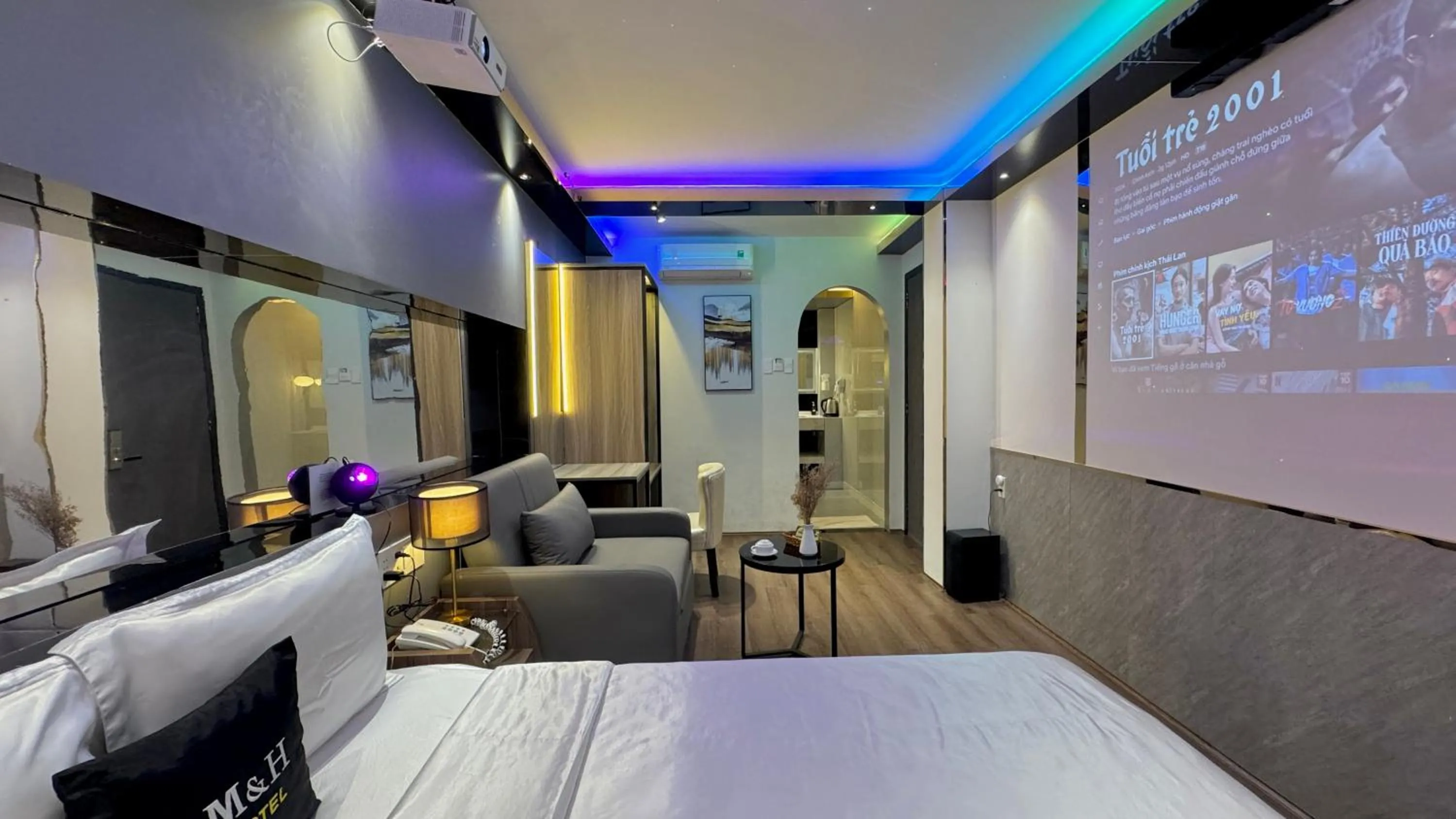 Photo of the whole room, Bed in M&H Lux Hotel
