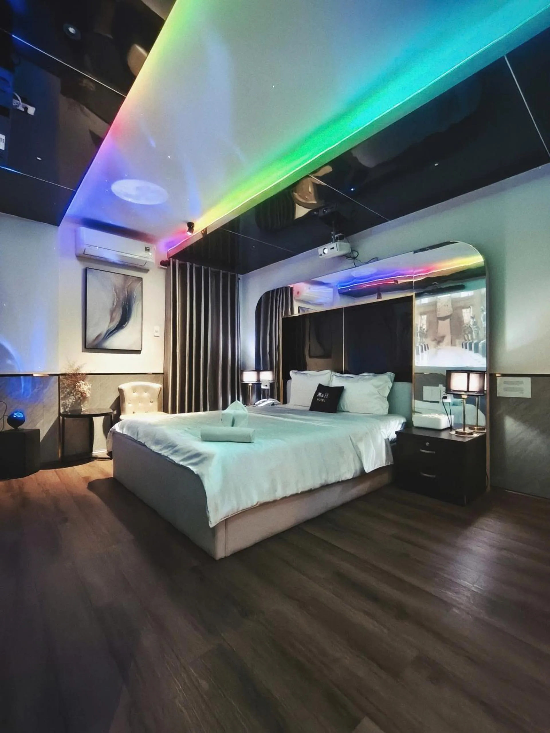 Photo of the whole room, Bed in M&H Lux Hotel