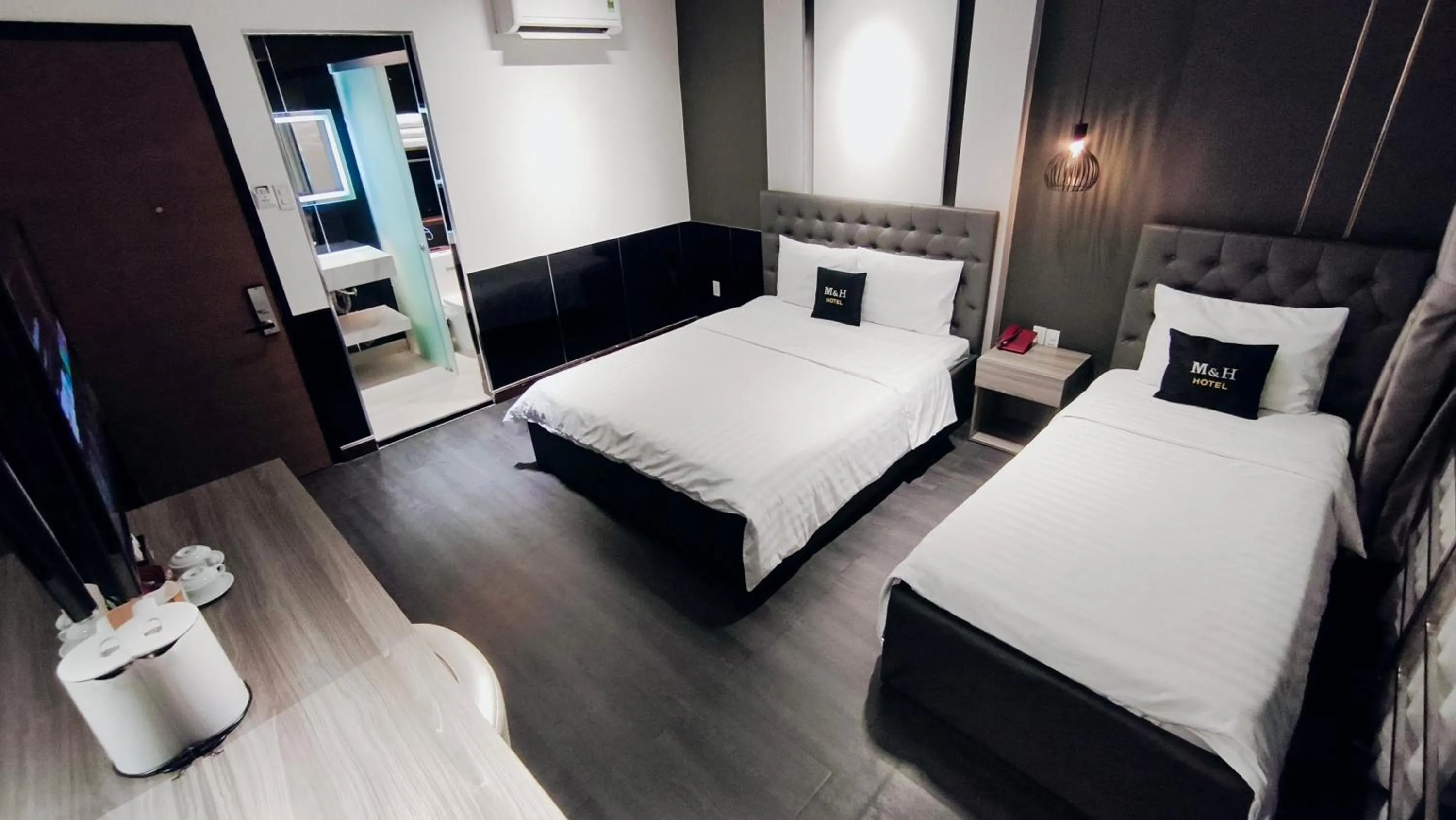 Photo of the whole room, Bed in M&H Lux Hotel