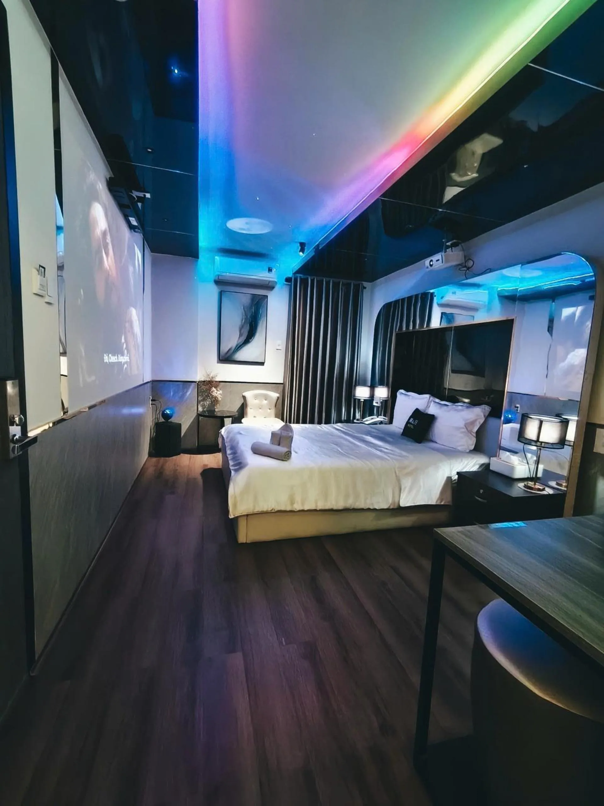Photo of the whole room, Bed in M&H Lux Hotel