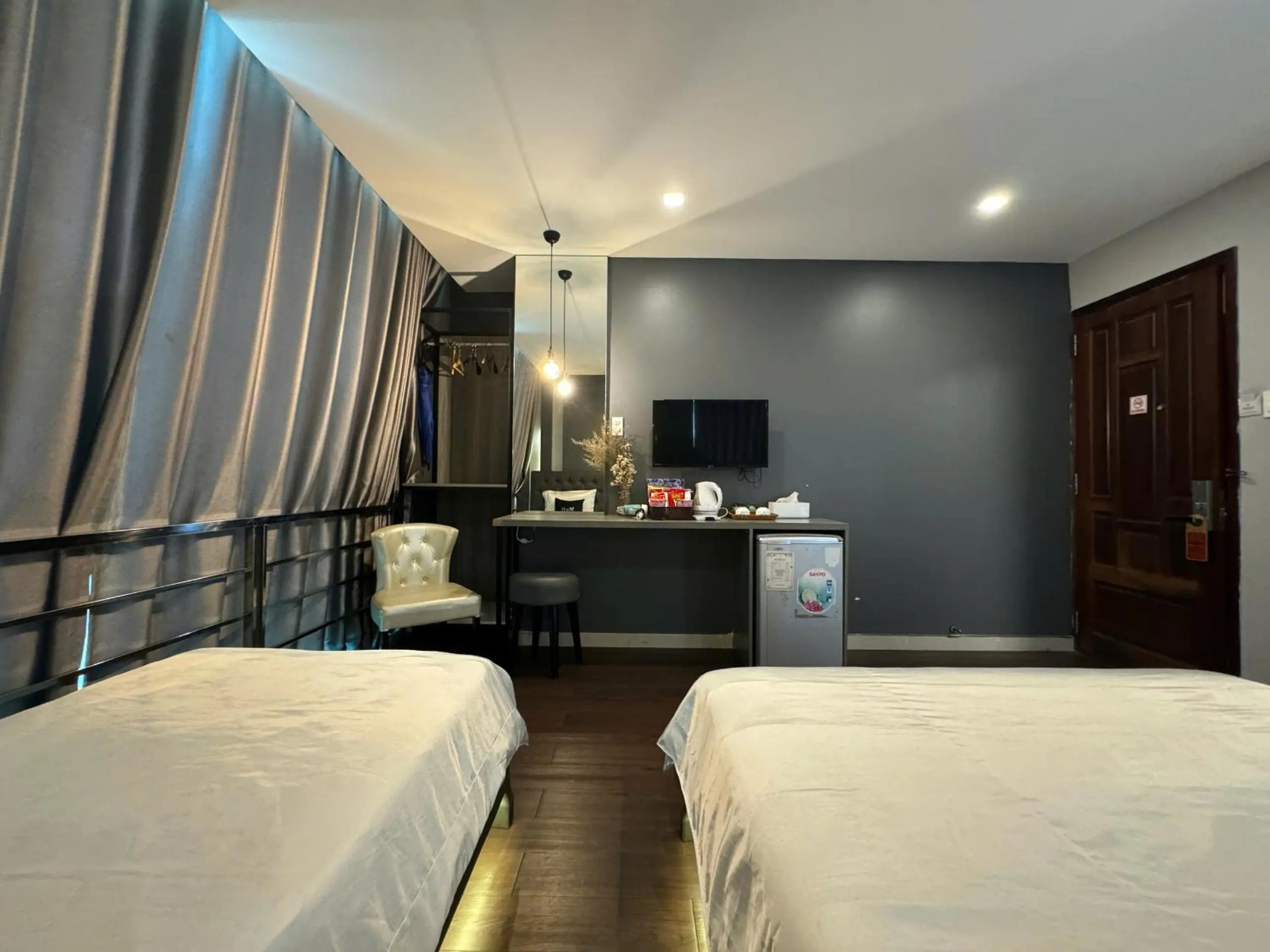 Photo of the whole room, Bed in M&H Lux Hotel