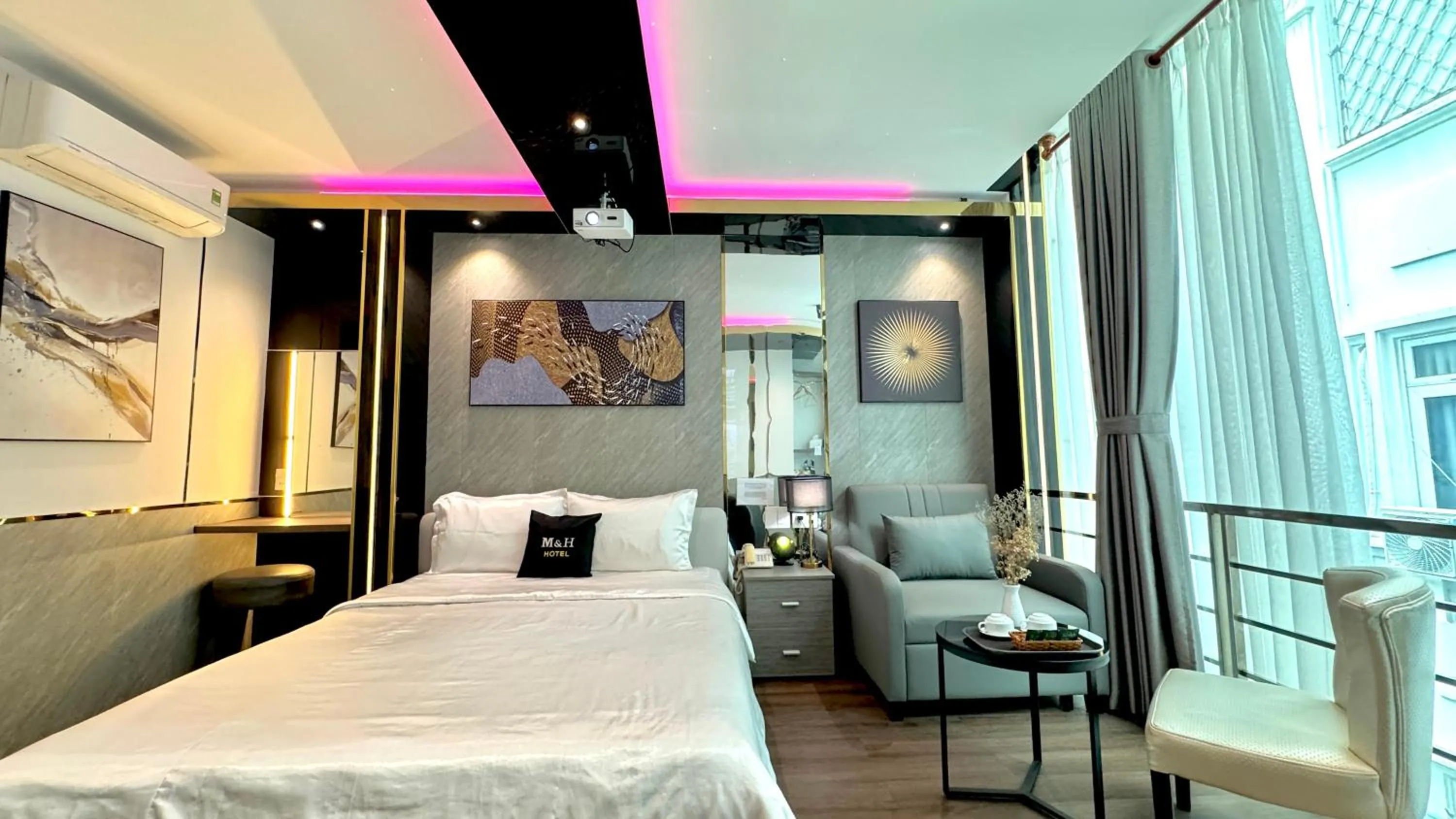 Photo of the whole room, Bed in M&H Lux Hotel