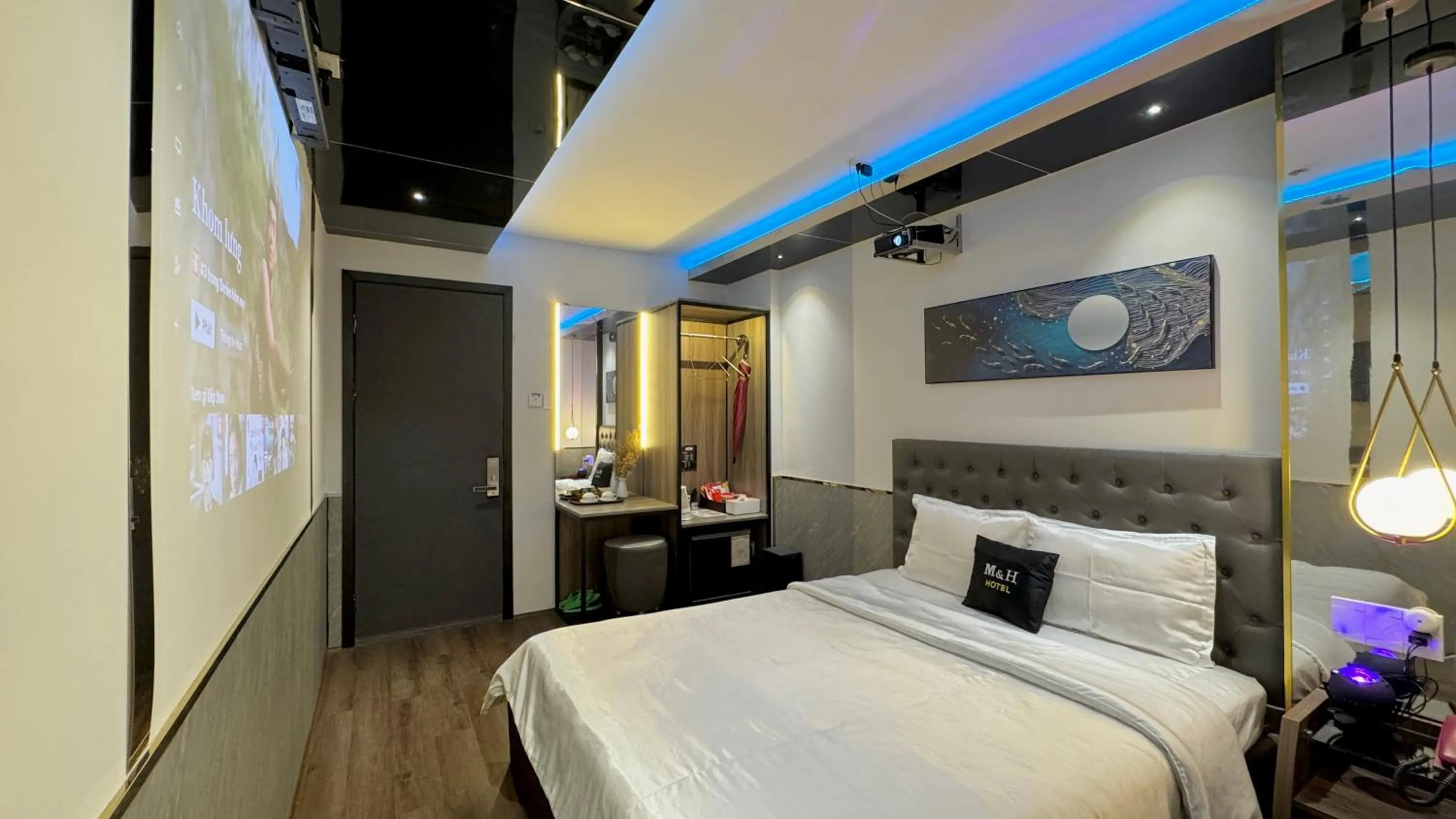 Photo of the whole room, Bed in M&H Lux Hotel