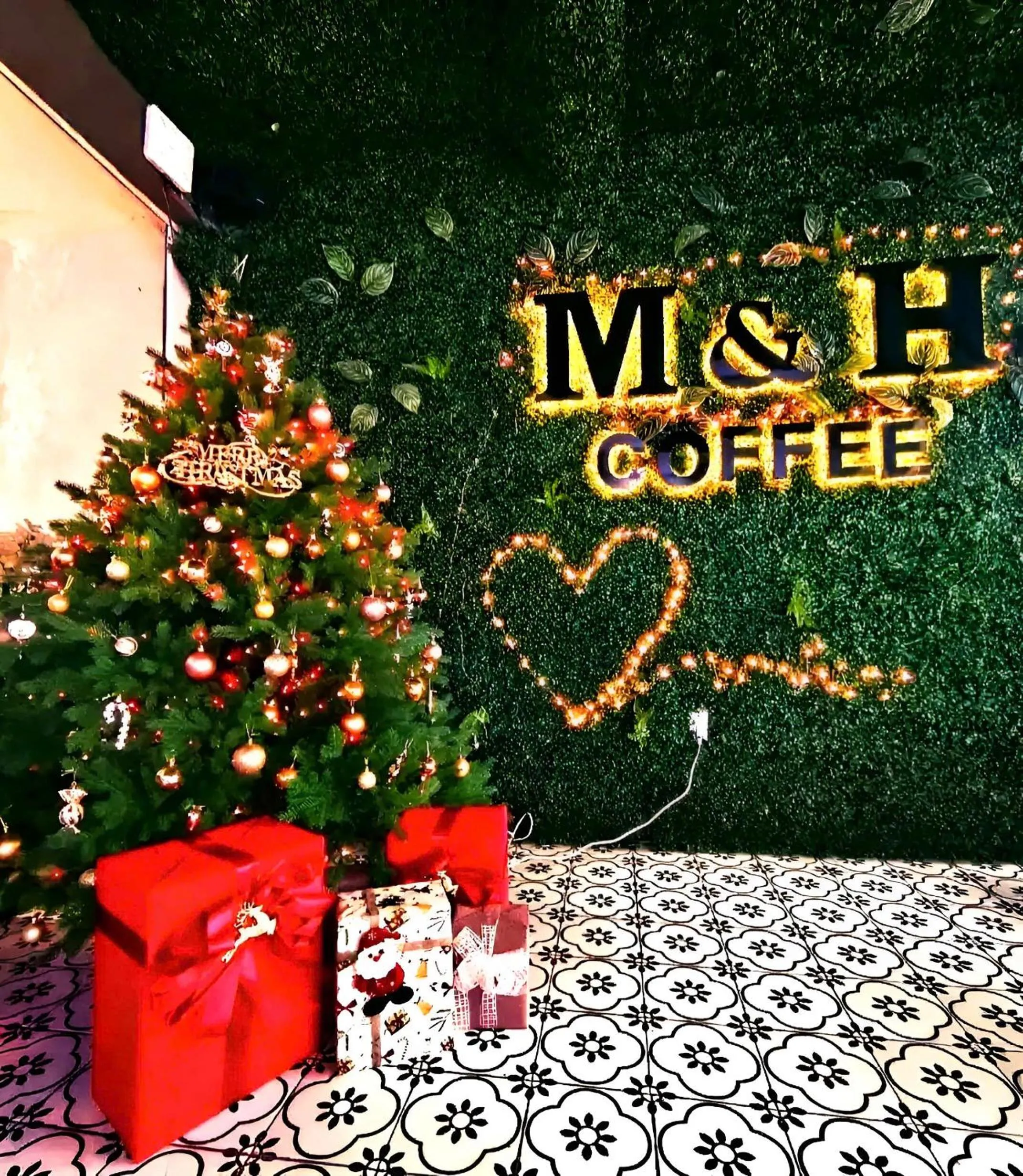 On site in M&H Lux Hotel