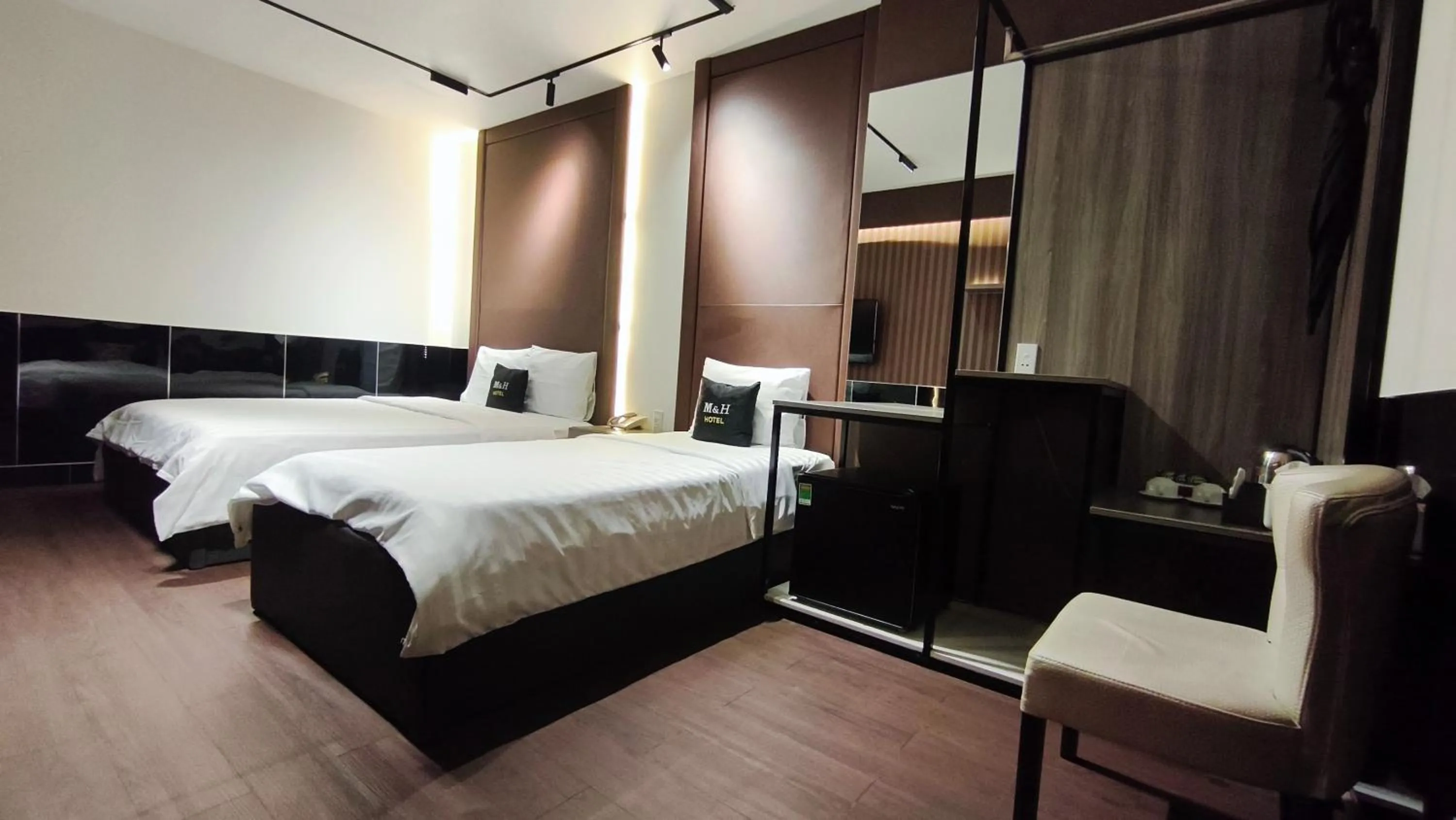 Photo of the whole room, Bed in M&H Lux Hotel
