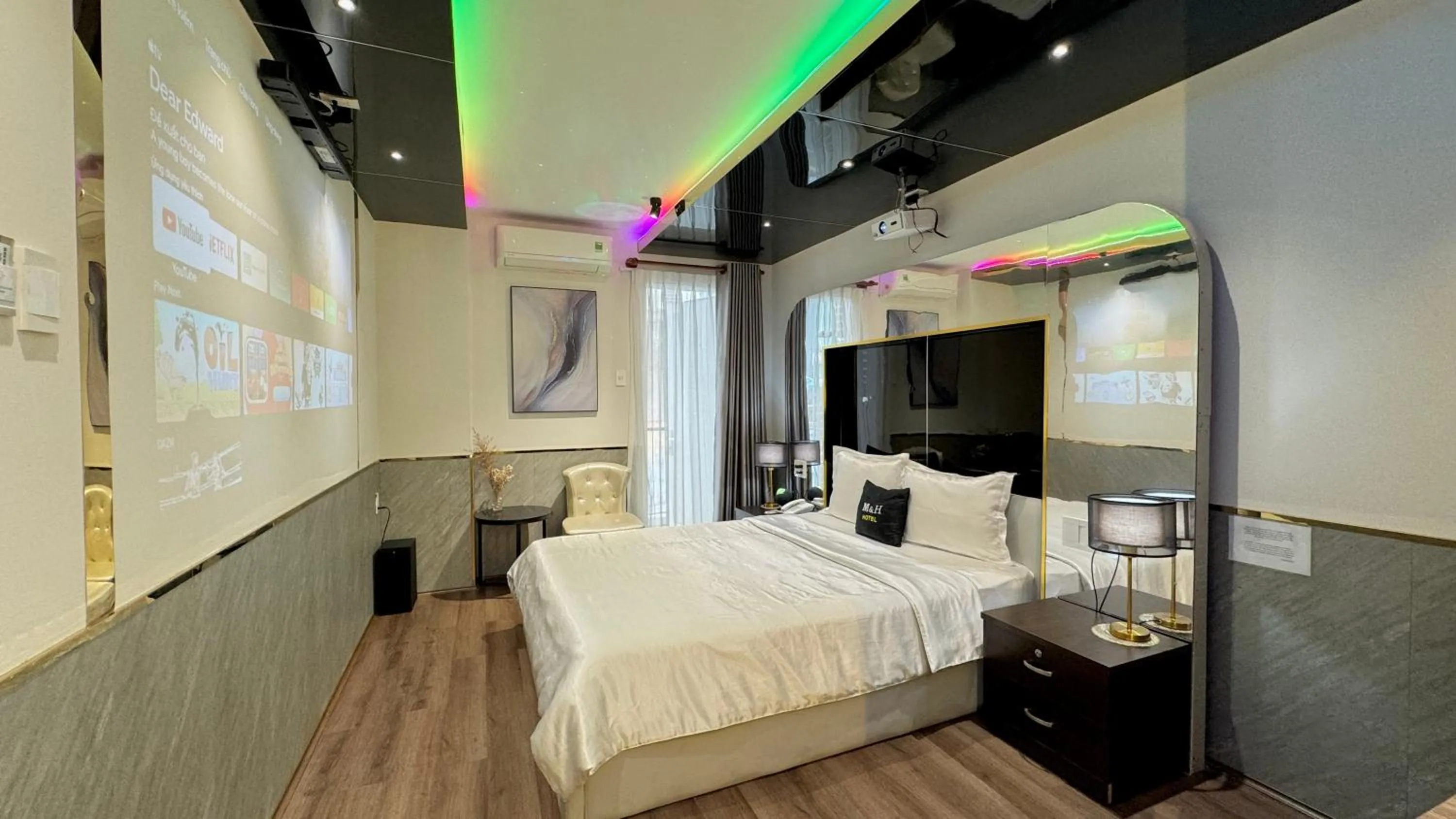 Photo of the whole room, Bed in M&H Lux Hotel