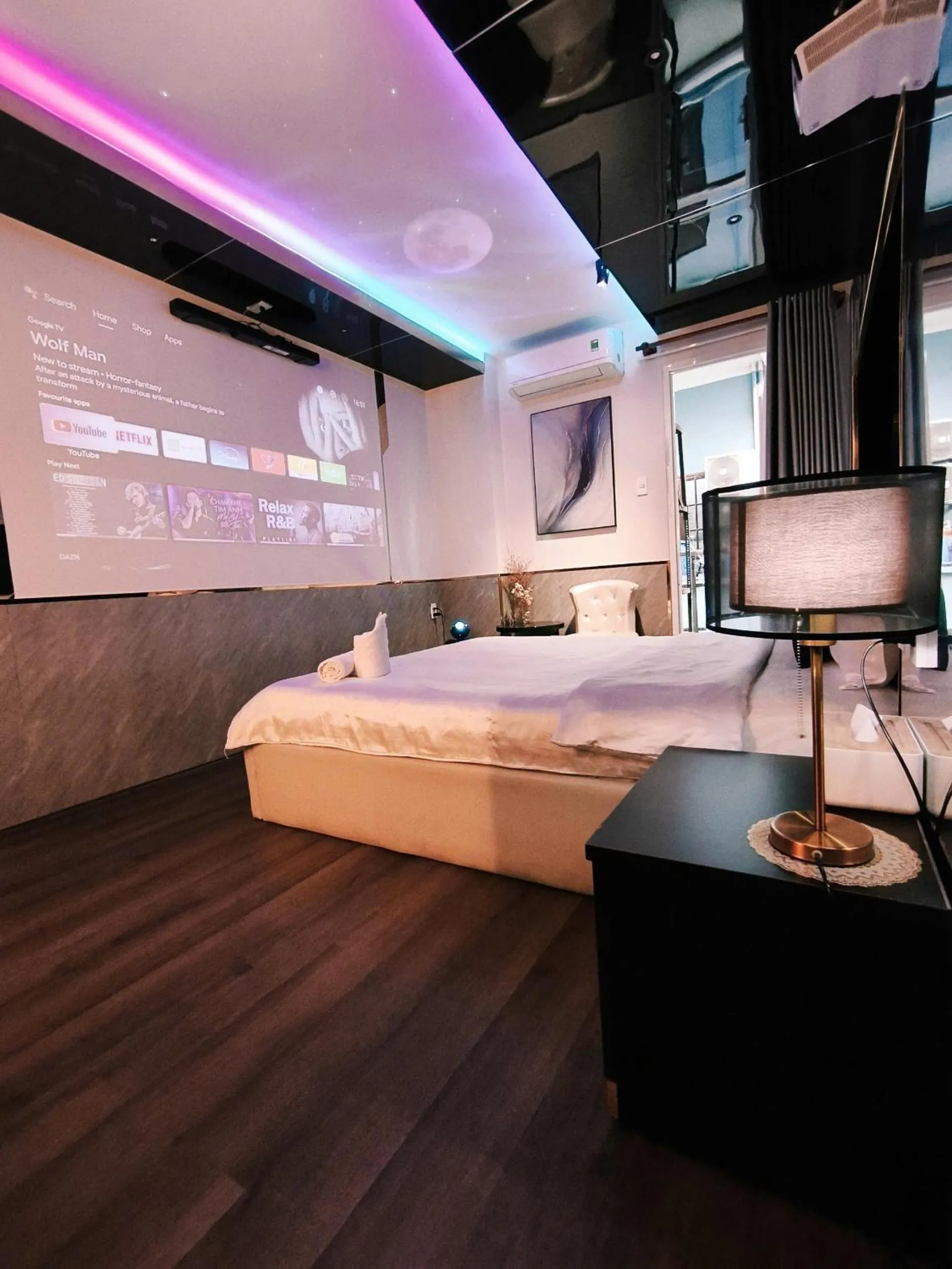 Photo of the whole room, Bed in M&H Lux Hotel