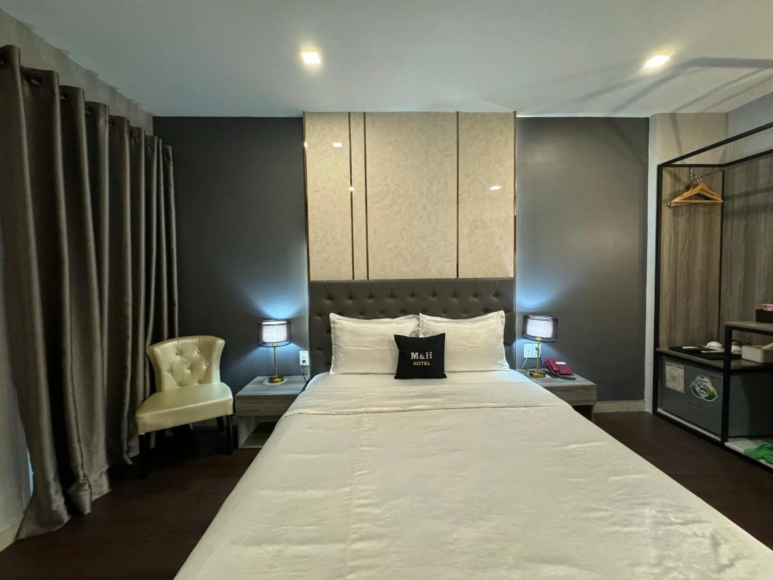Photo of the whole room, Bed in M&H Lux Hotel