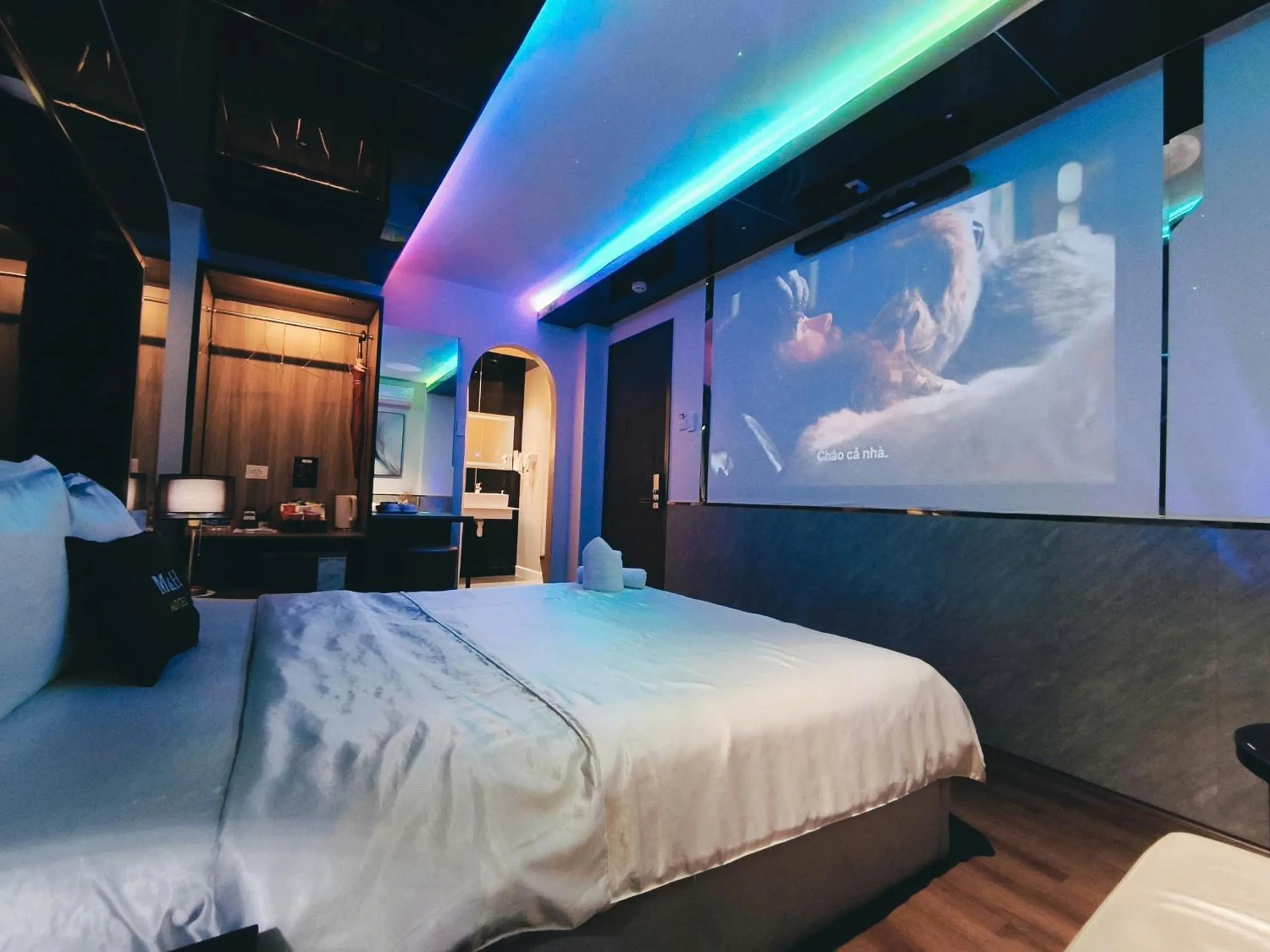 Photo of the whole room, Bed in M&H Lux Hotel