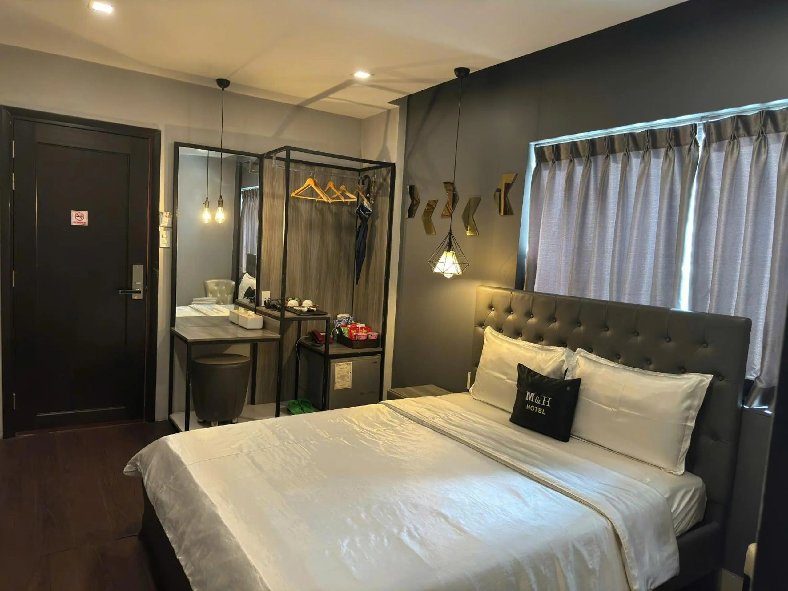 Photo of the whole room, Bed in M&H Lux Hotel
